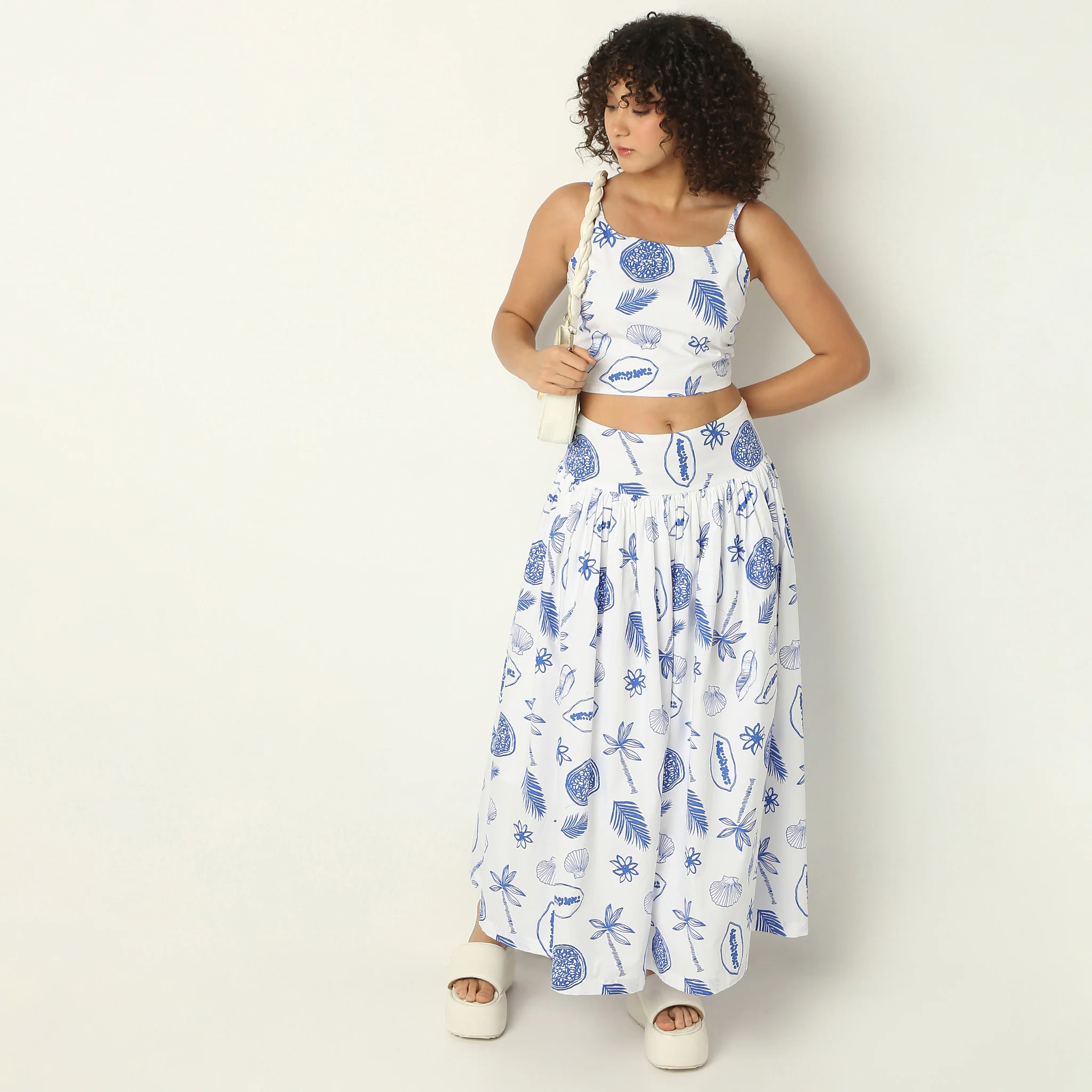 Slim Fit Square Neck Sleeveless Crop Top With Tropical Print