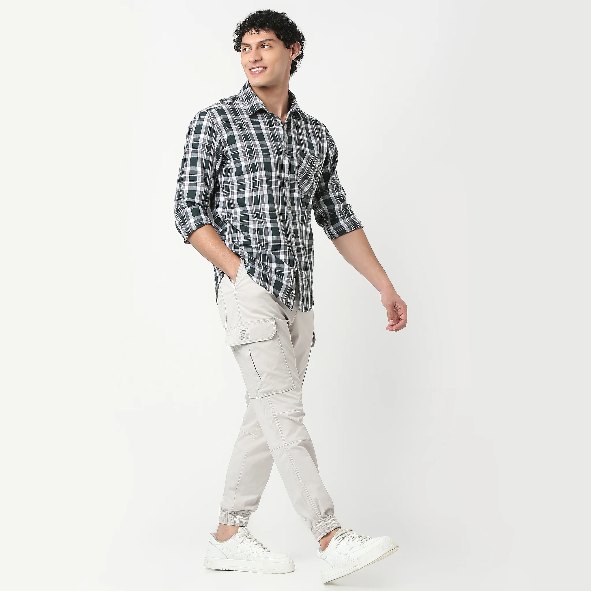 Regular Fit Cotton Heavy Duty Cargo Pants With Utility Pockets - Image 16