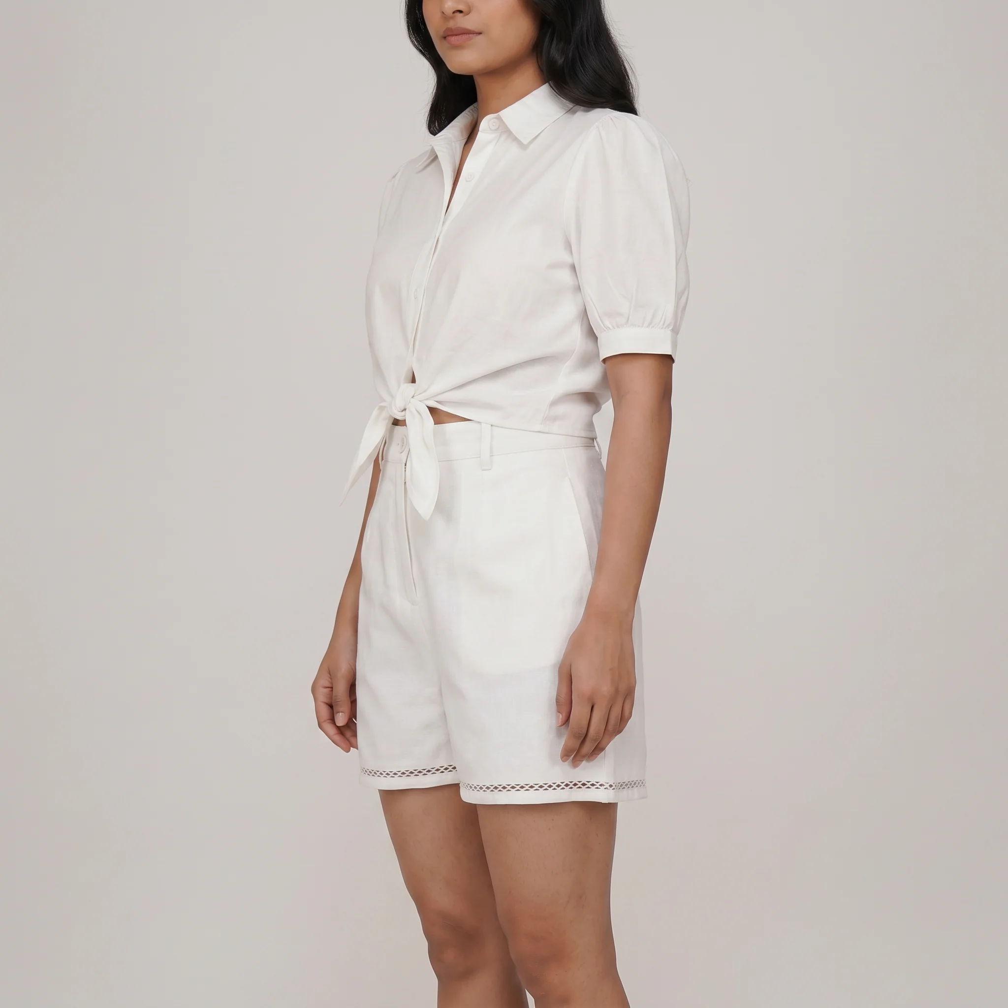 Solid Mid Rise Shorts With Pockets - Image 2