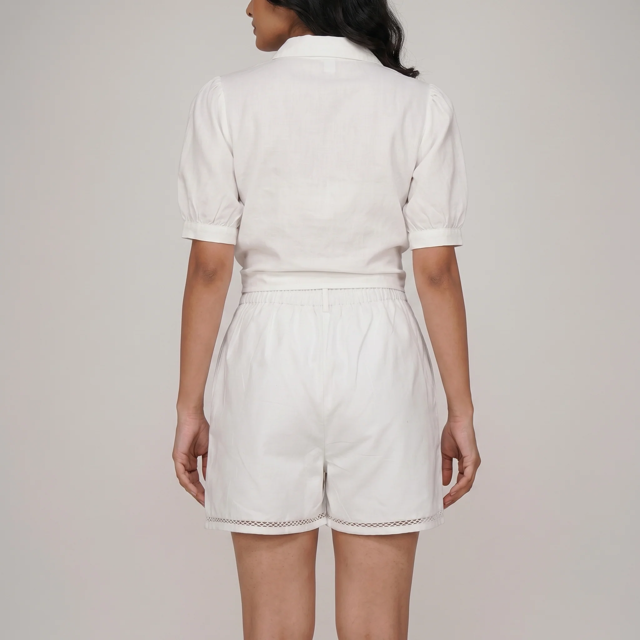 Solid Mid Rise Shorts With Pockets - Image 3