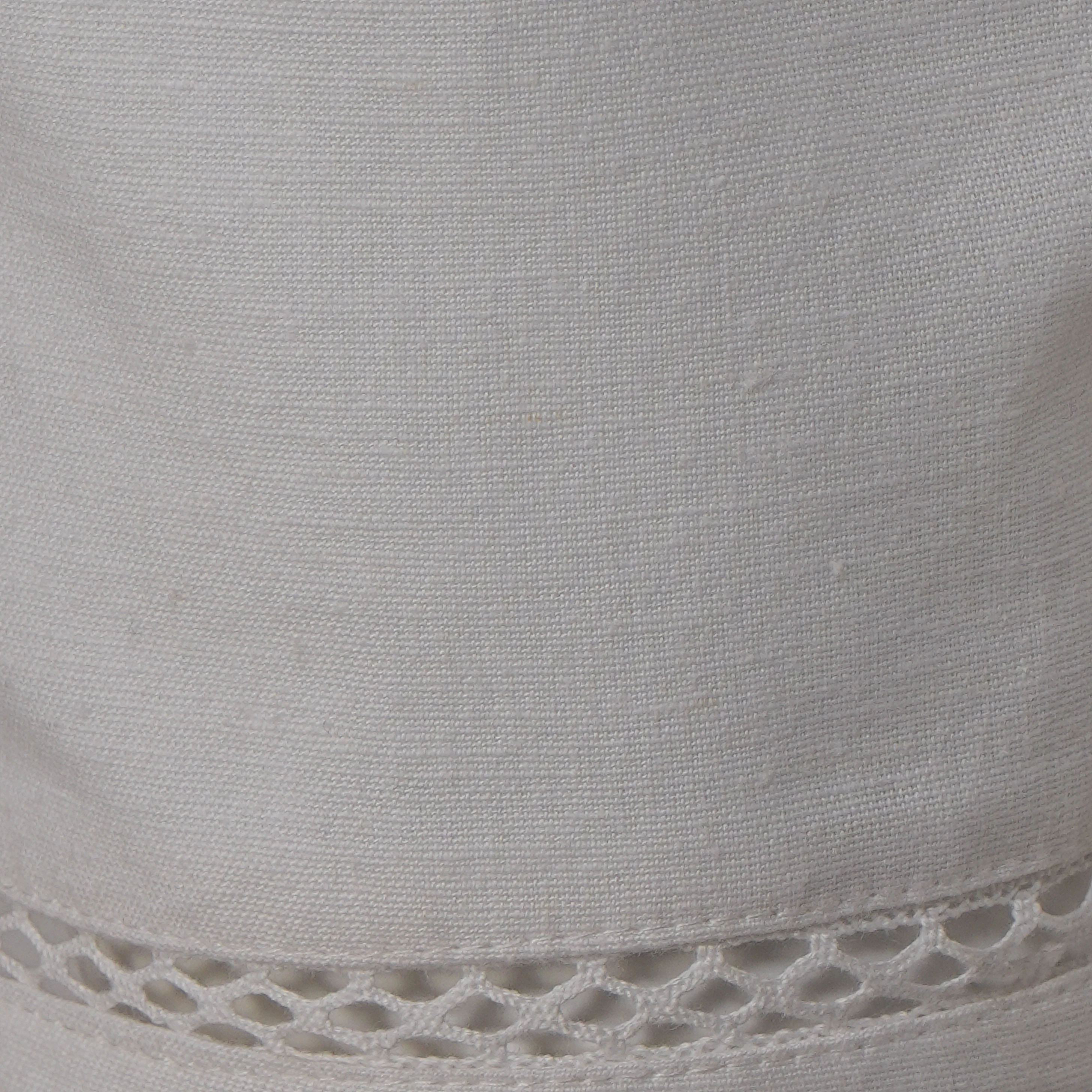 Solid Mid Rise Shorts With Pockets - Image 4