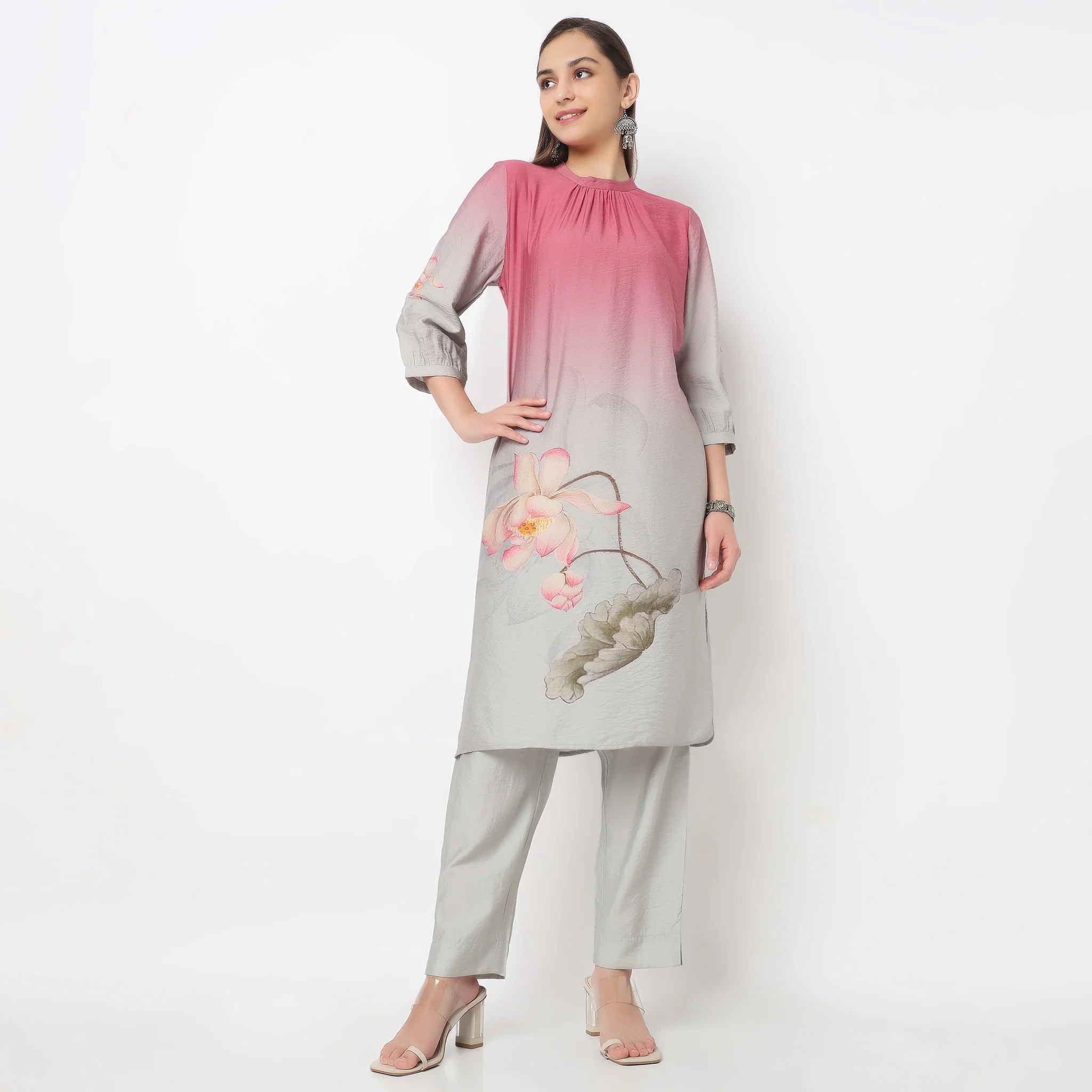 Solid Mid Rise Straigth Pants