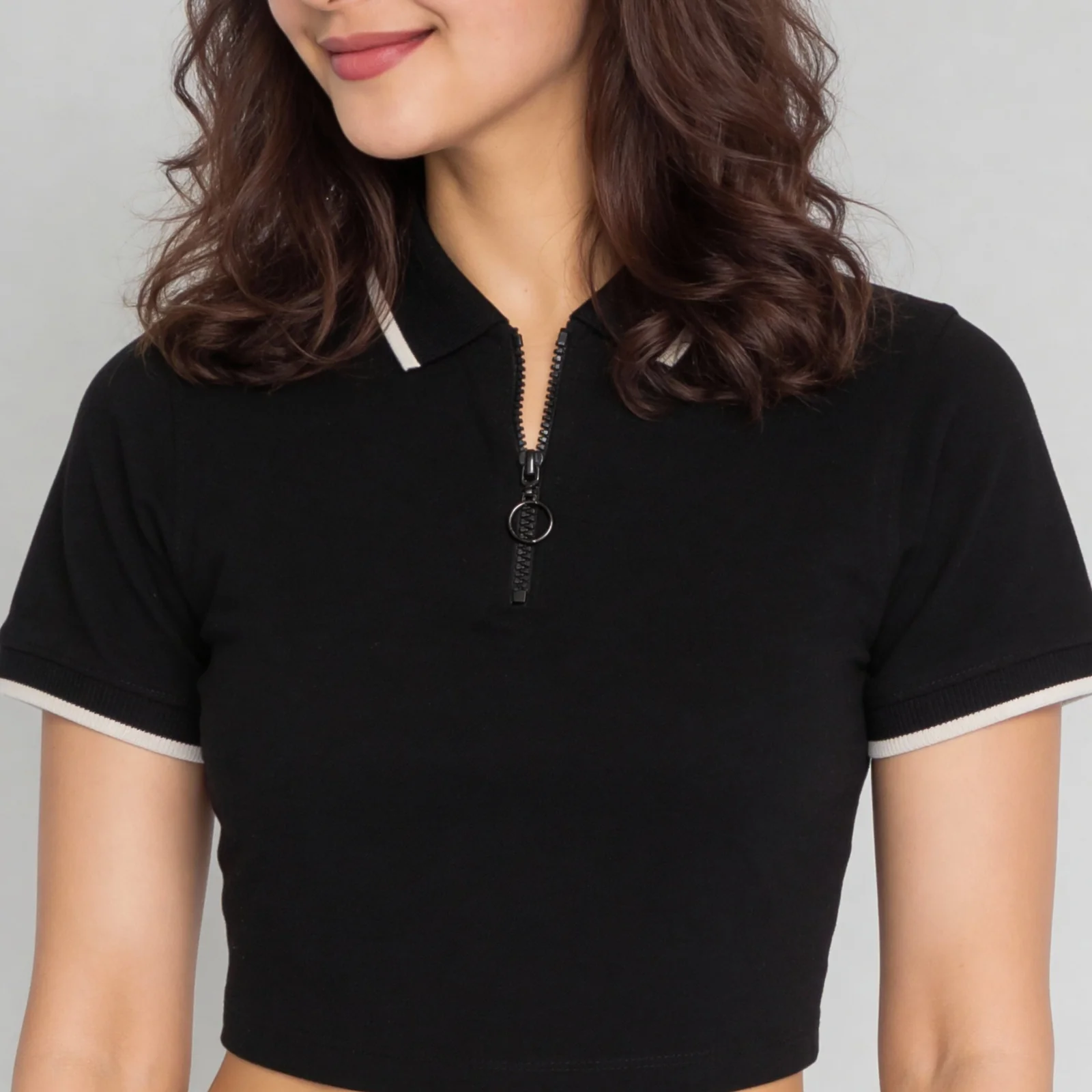 Solid Slim Fit Crop T-Shirt - Image 4