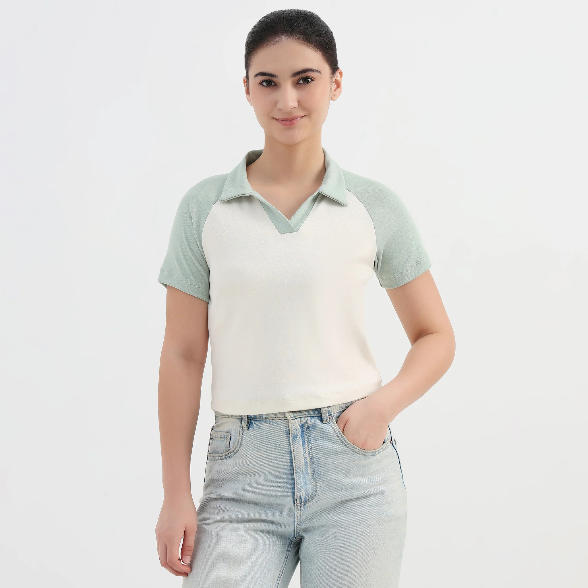 Solid Slim Fit Crop T-Shirt - Image 2