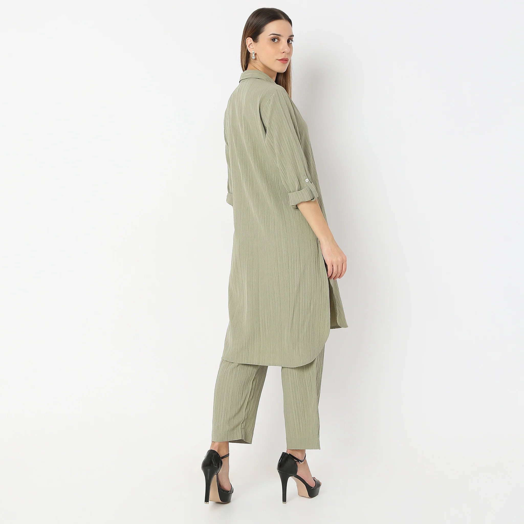 Straight Fit Collar Coordinated Code Kurta With Pant Set - Image 3
