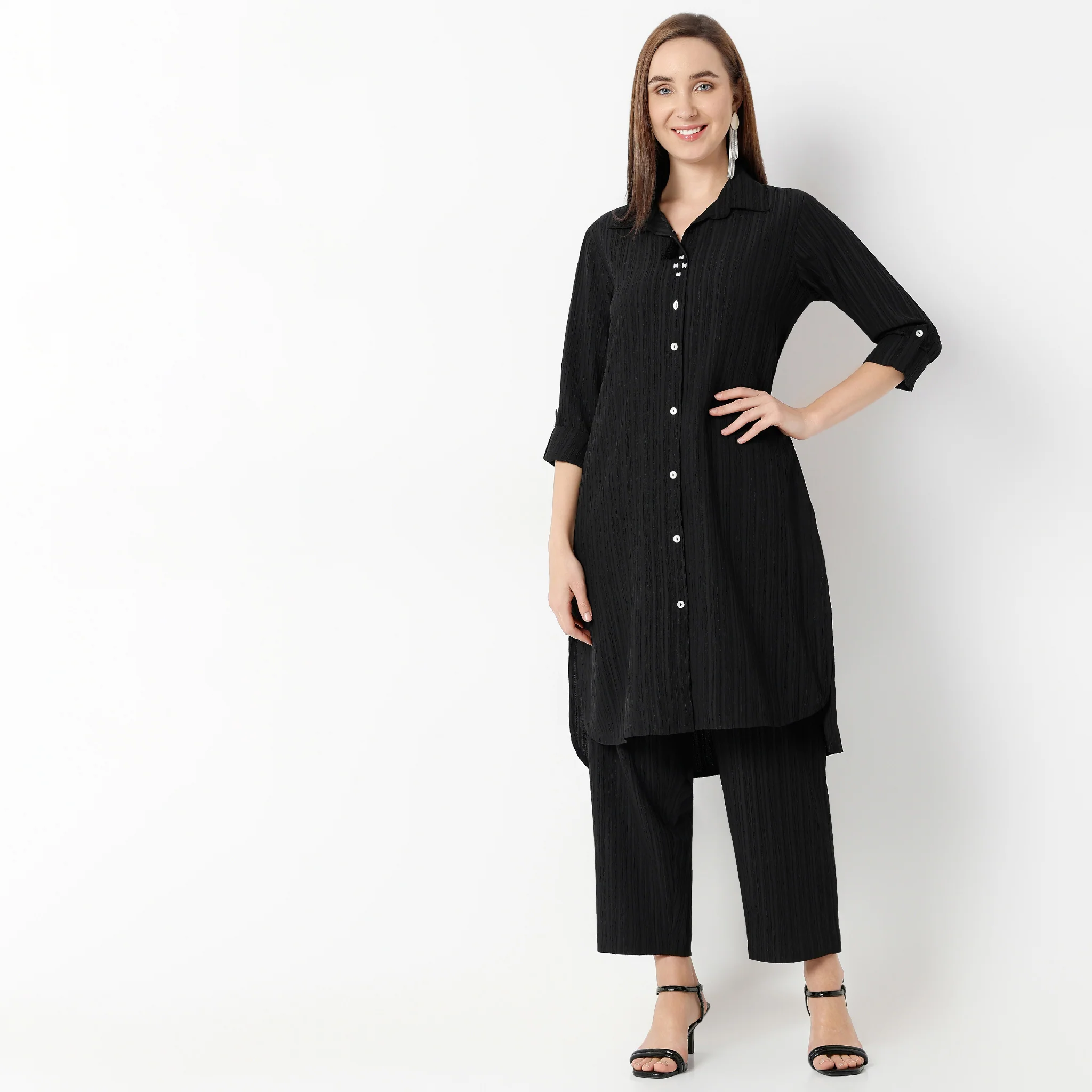 Straight Fit Collar Coordinated Code Kurta With Pant Set - Image 9