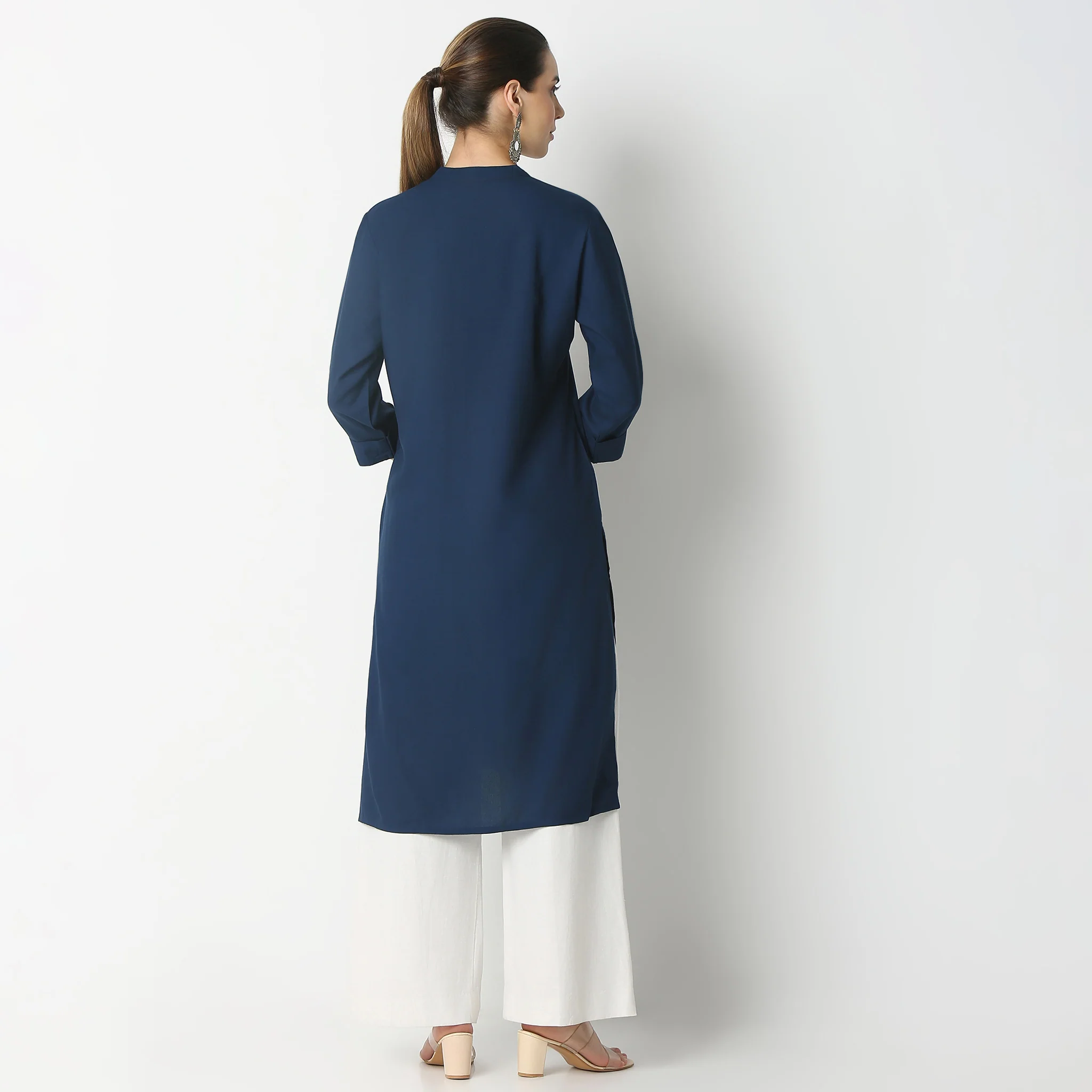 Embroidered Band Neck Kurta - Image 3