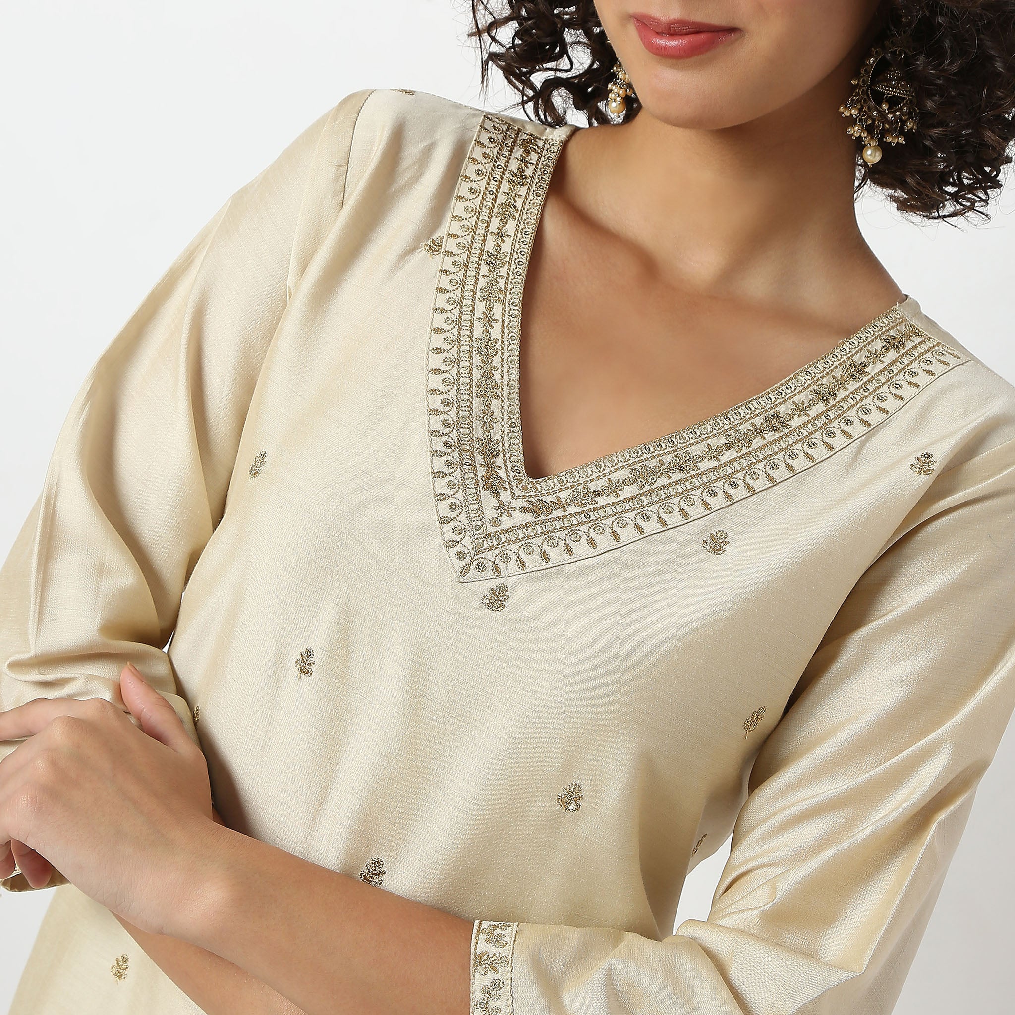 Straight Fit Embroidered Kurta And Pant With Dupatta Set - Image 4