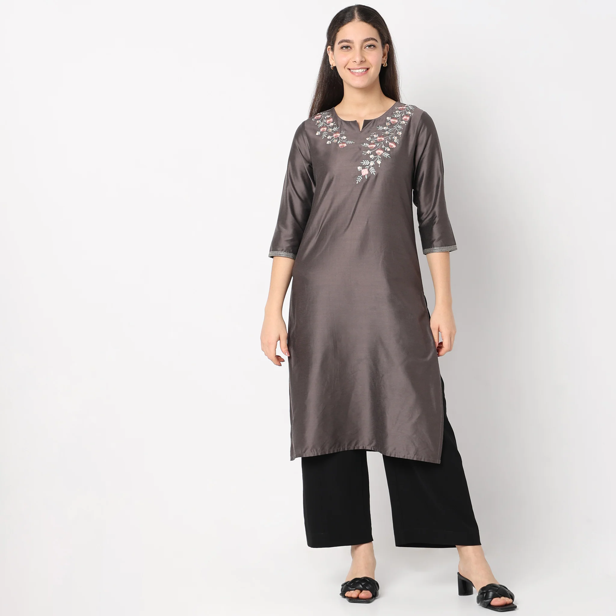 Straight Fit Embroidered Kurta - Image 2
