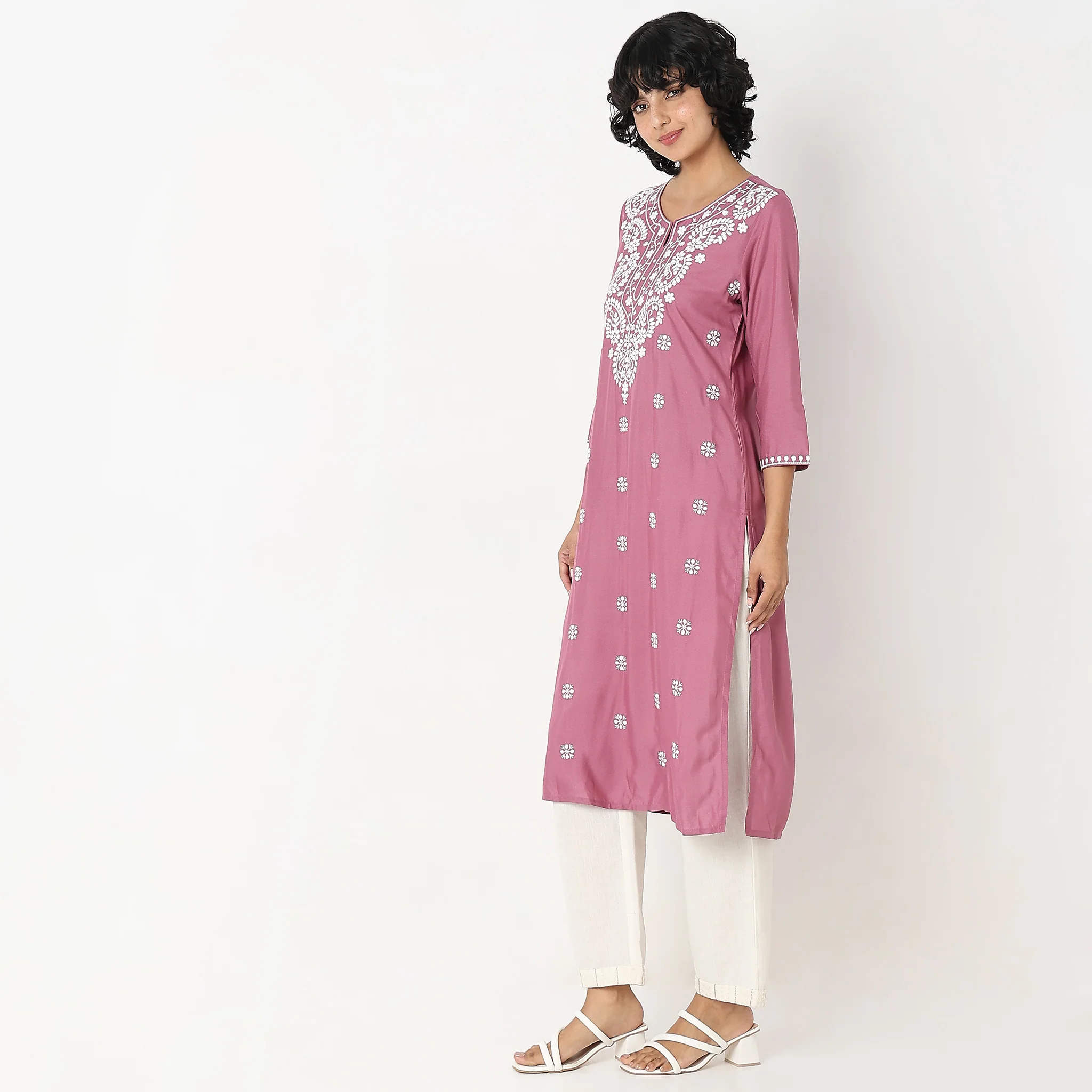 Straight Fit Embroidered Kurta - Image 10