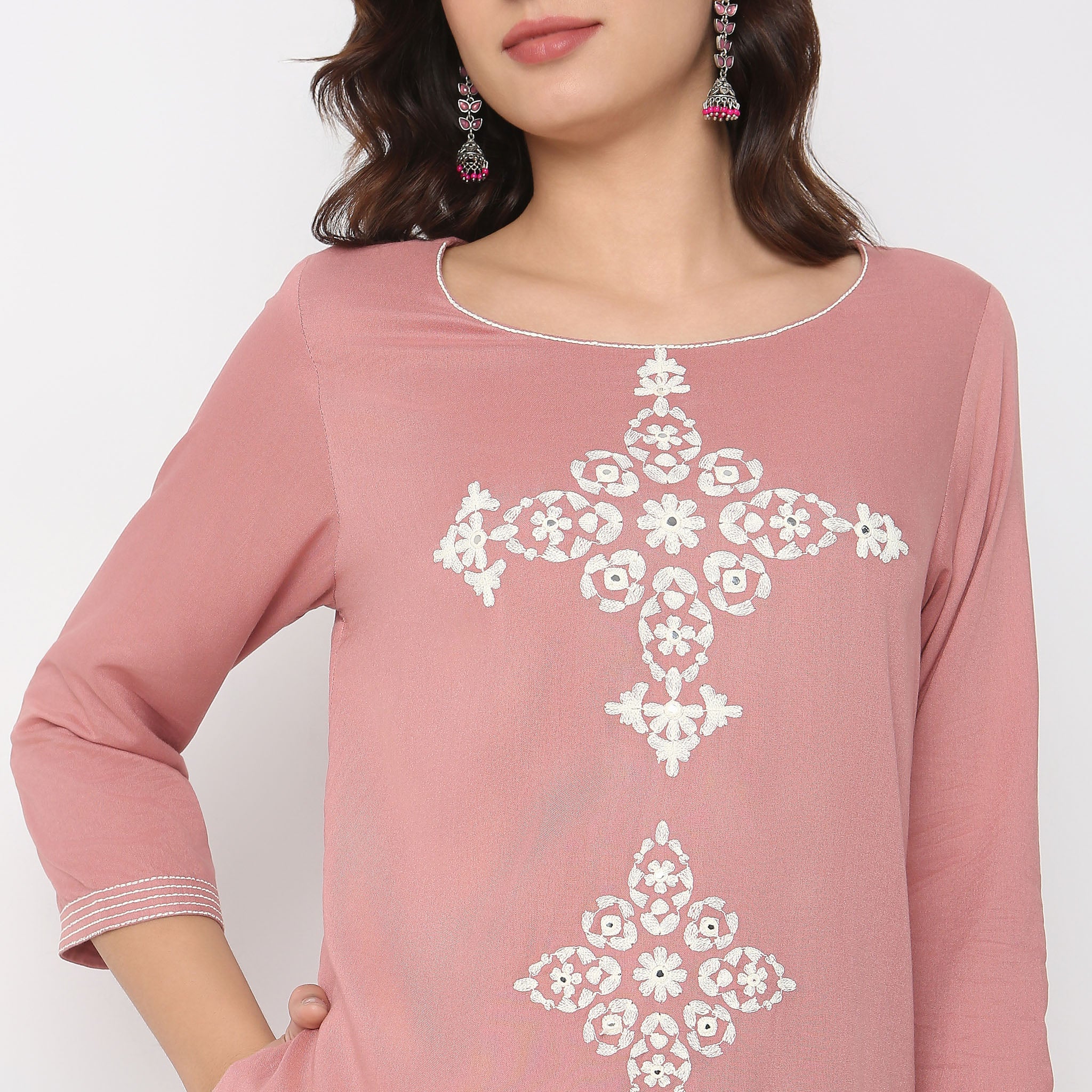 Embroidered Boat Neck Kurta - Image 4