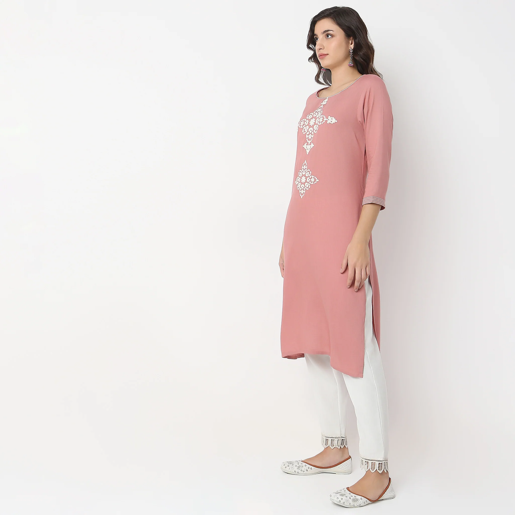 Embroidered Boat Neck Kurta - Image 5