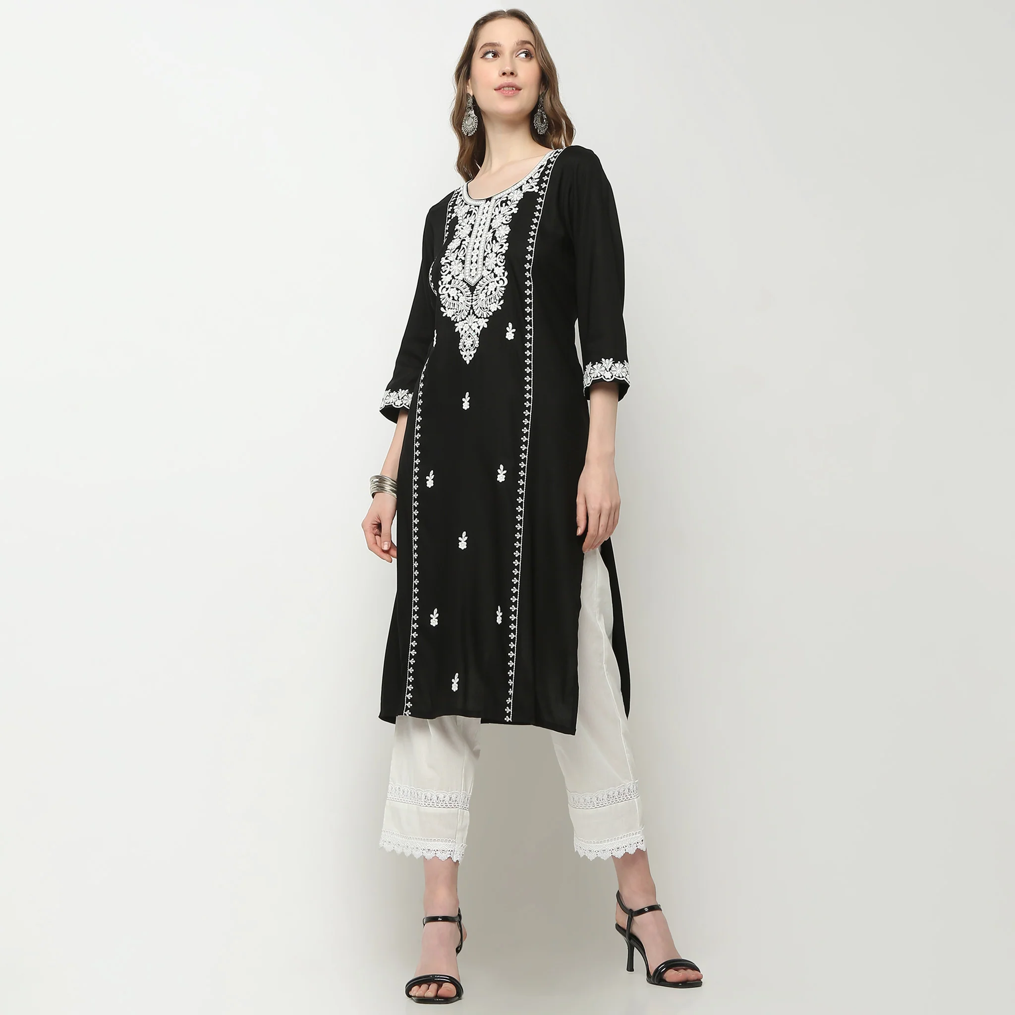 Straight Fit Embroidered Below Knee Kurta