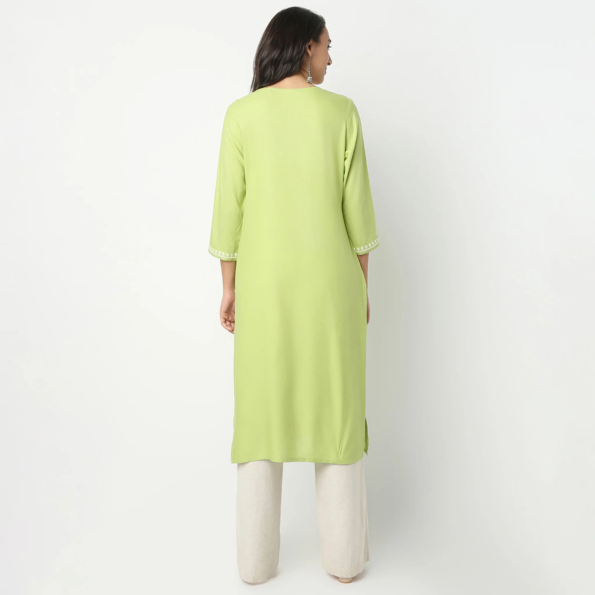 Round Neck Below Knee Three-Fourth Sleeve Straight Fit Embroidered Kurta - Image 3