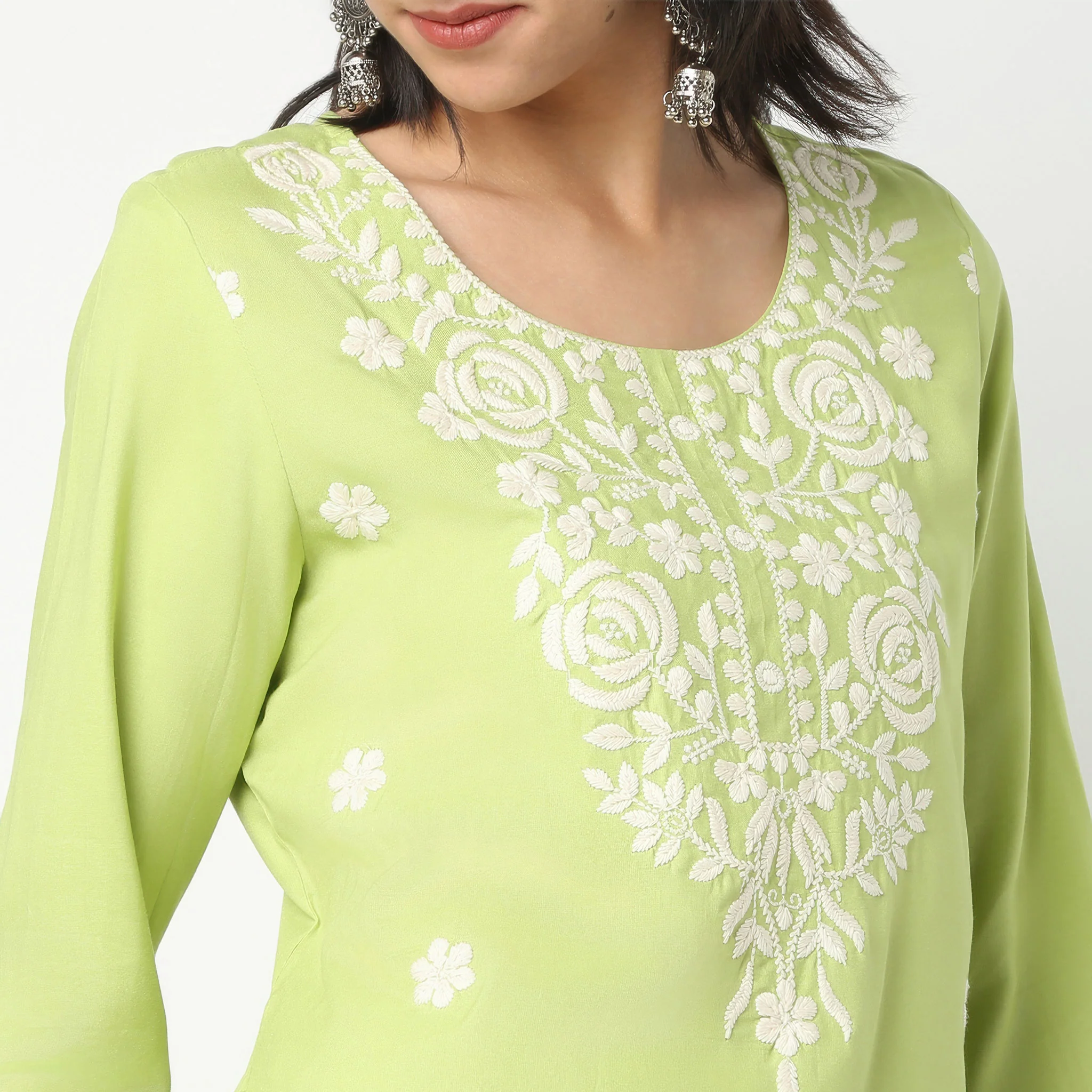 Round Neck Below Knee Three-Fourth Sleeve Straight Fit Embroidered Kurta - Image 4