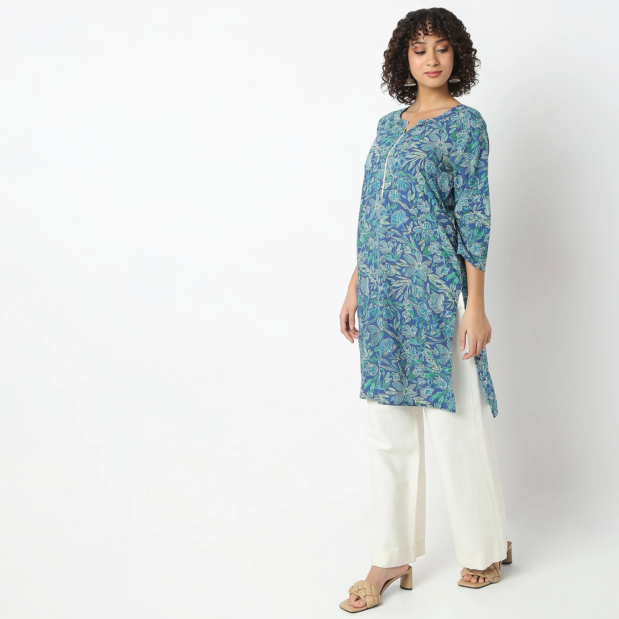 Straight Fit Floral Knee Length Kurta - Image 5