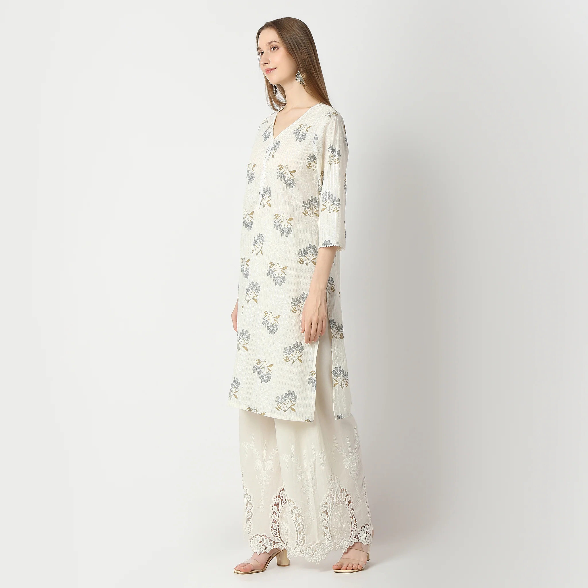Floral V-Neck Kurta - Image 5