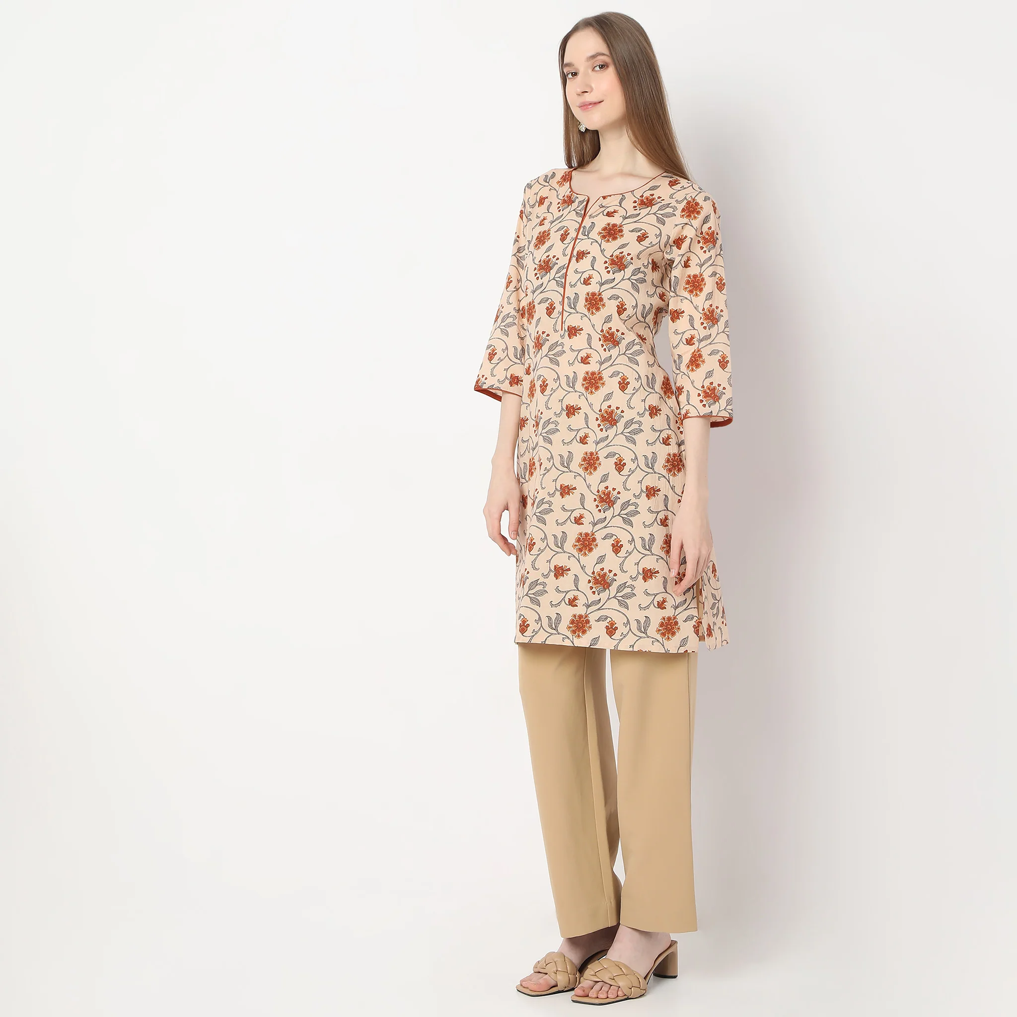 Floral Straight Kurta - Image 5