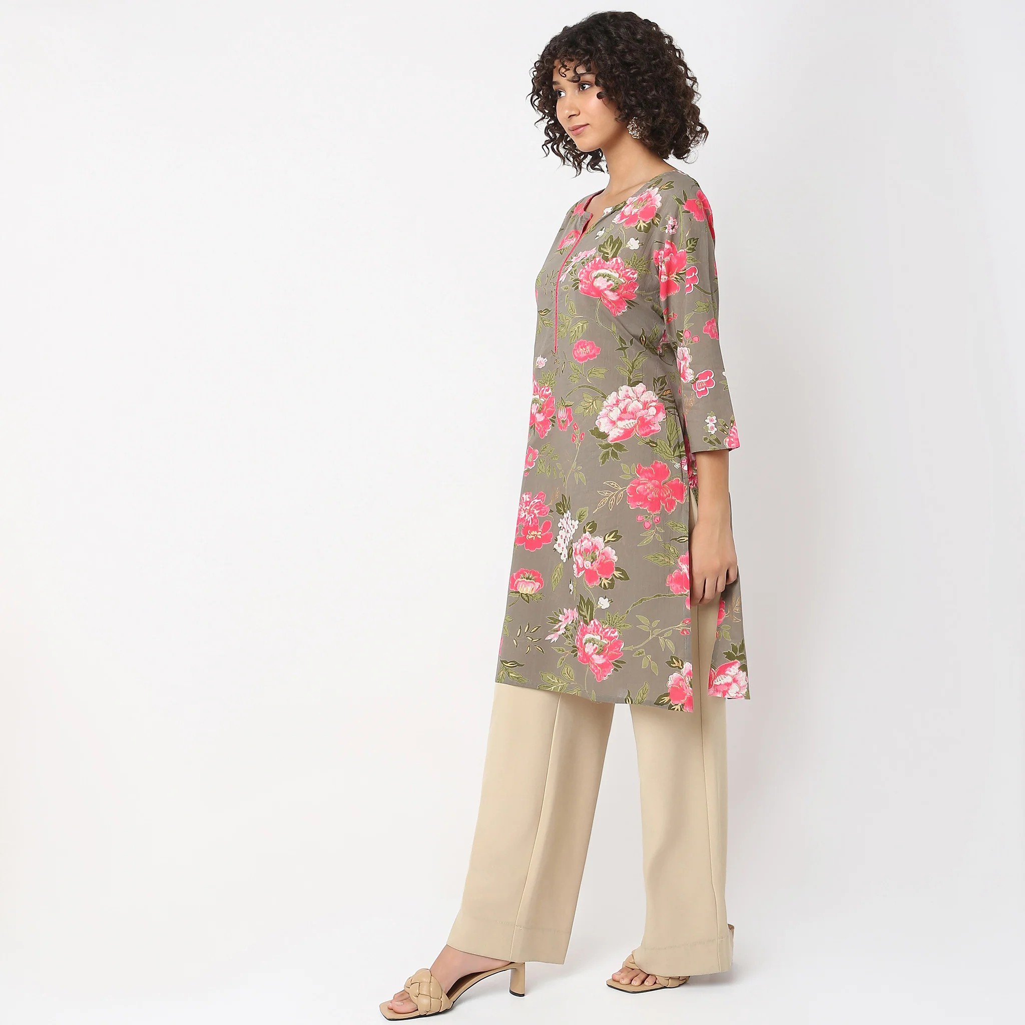 Straight Fit Floral Kurta - Image 10