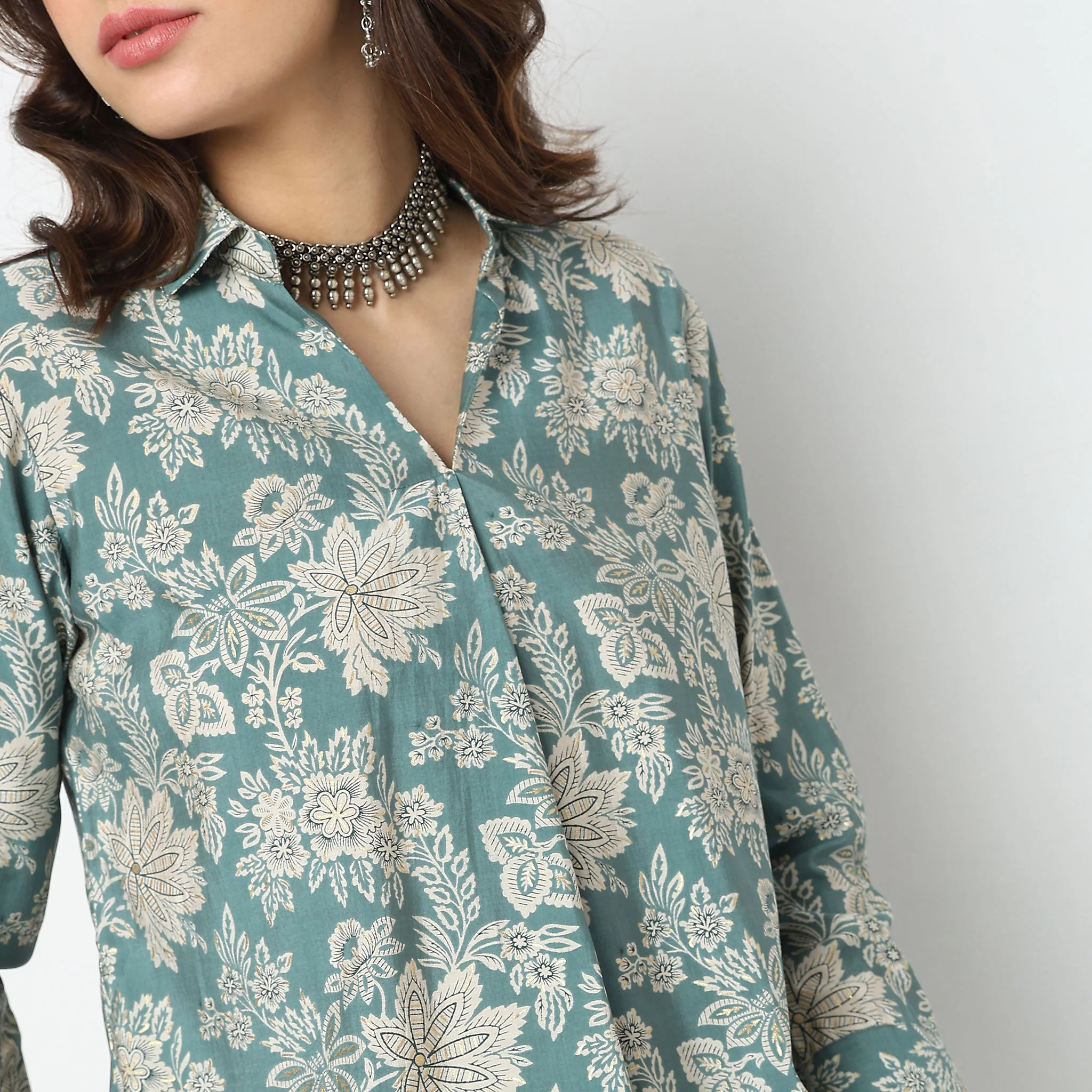 Straight Fit Floral Tunic With Pant Set - Image 11