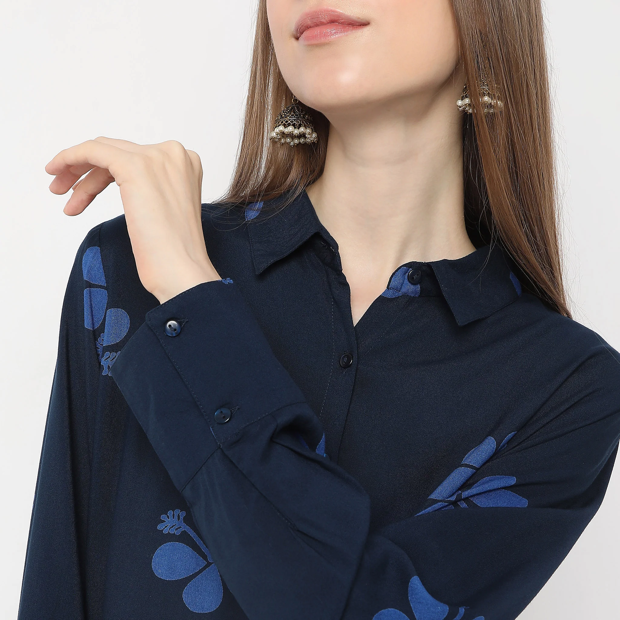 Straight Fit Printed Above Knee Shirt Collar High-Low Full Sleeve Tunic - Image 4