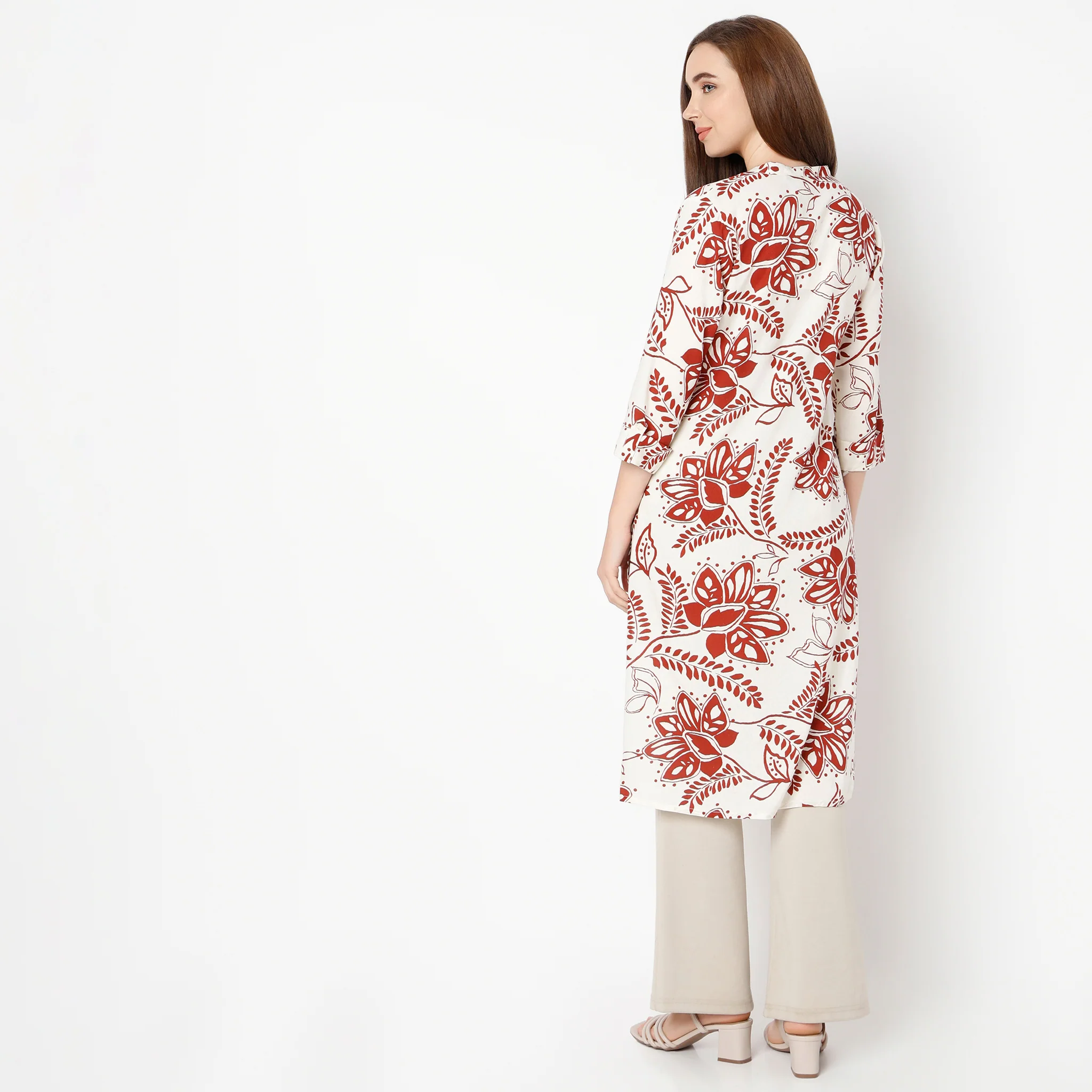 Band Collar Knee Length Three-Fourth Sleeve Printed Kurta - Image 3