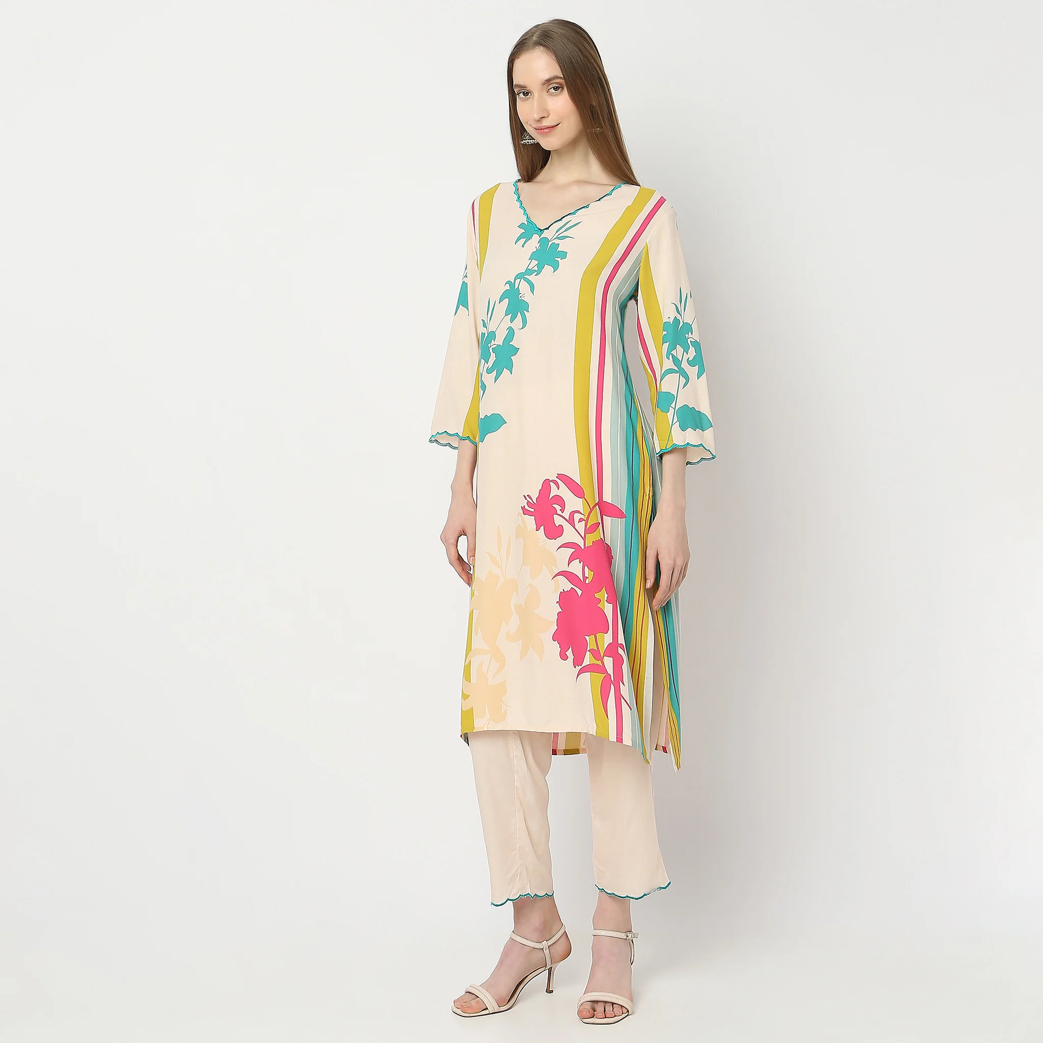 Straight Fit Printed Kurta And Pant With Dupatta Set - Image 5