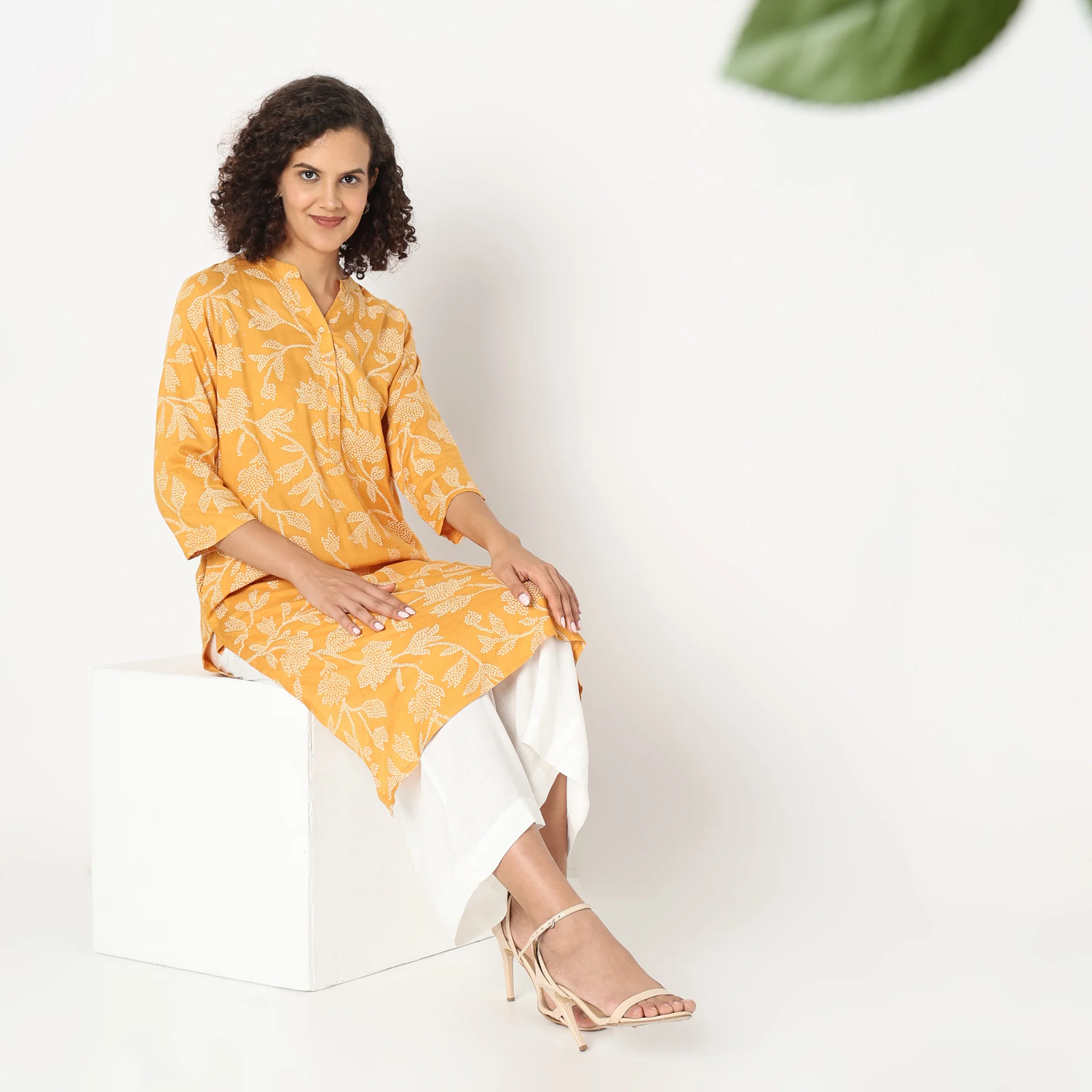Straight Fit Printed Kurta - Image 6