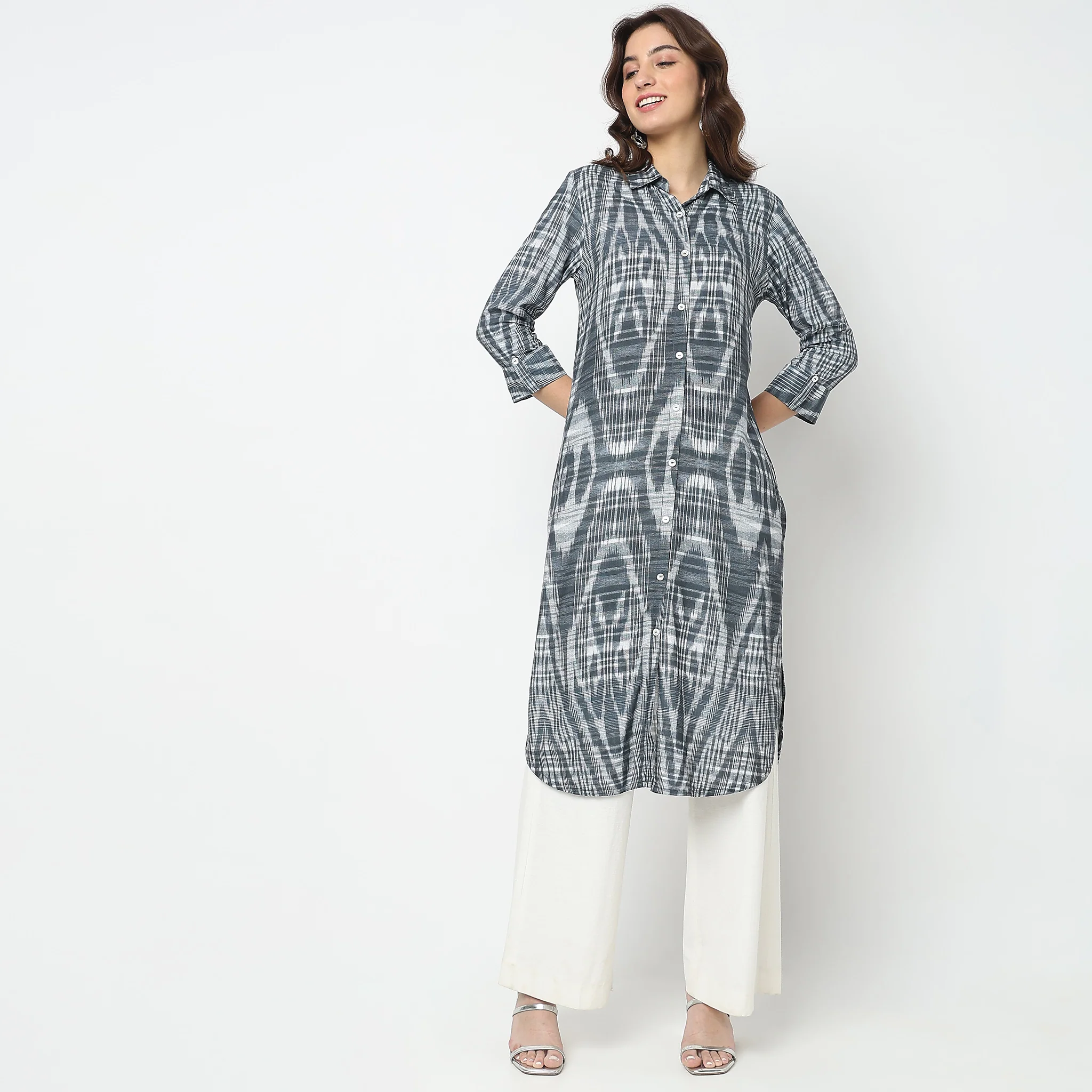 Straight Fit Printed Kurta - Image 2