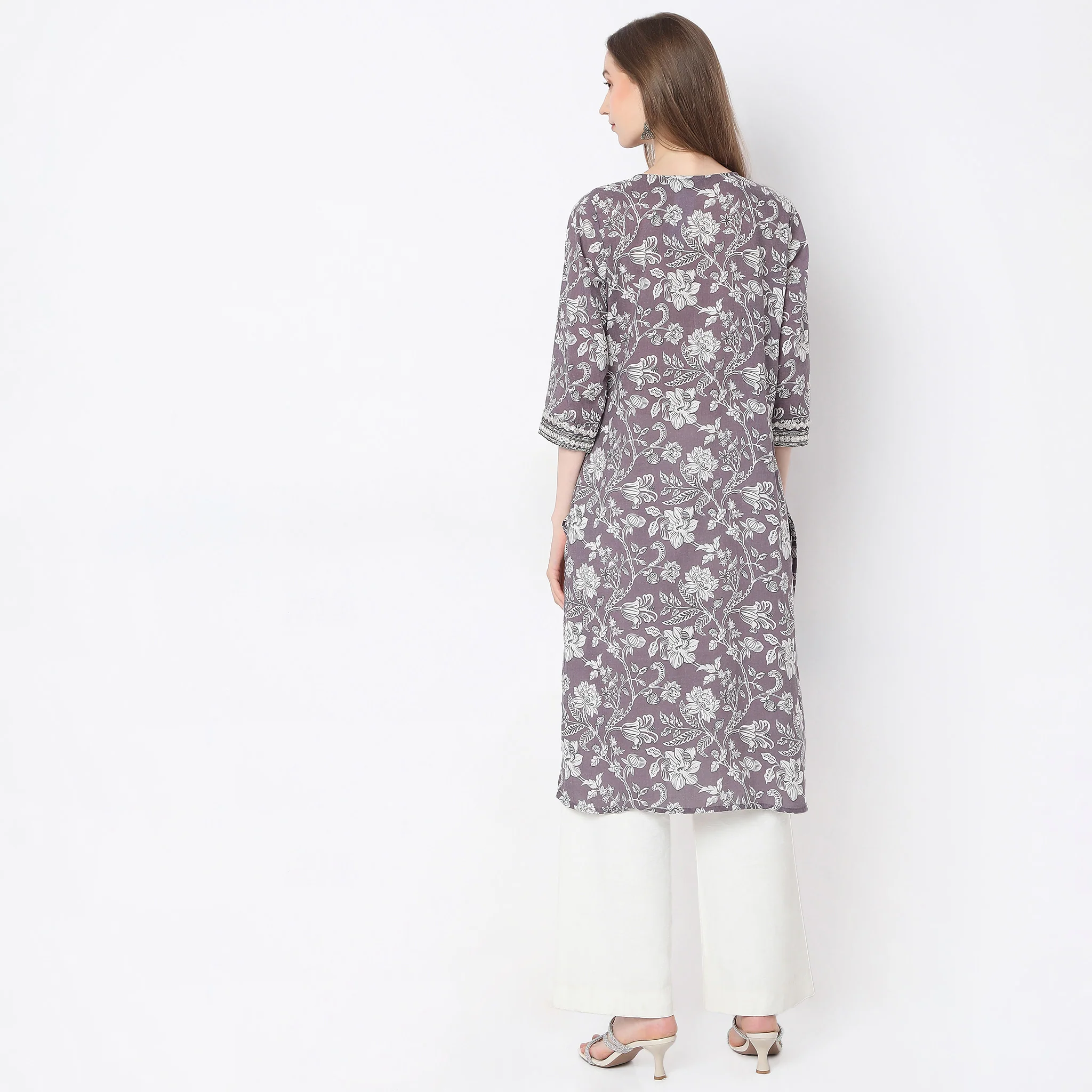 Straight Fit Printed Kurta - Image 3
