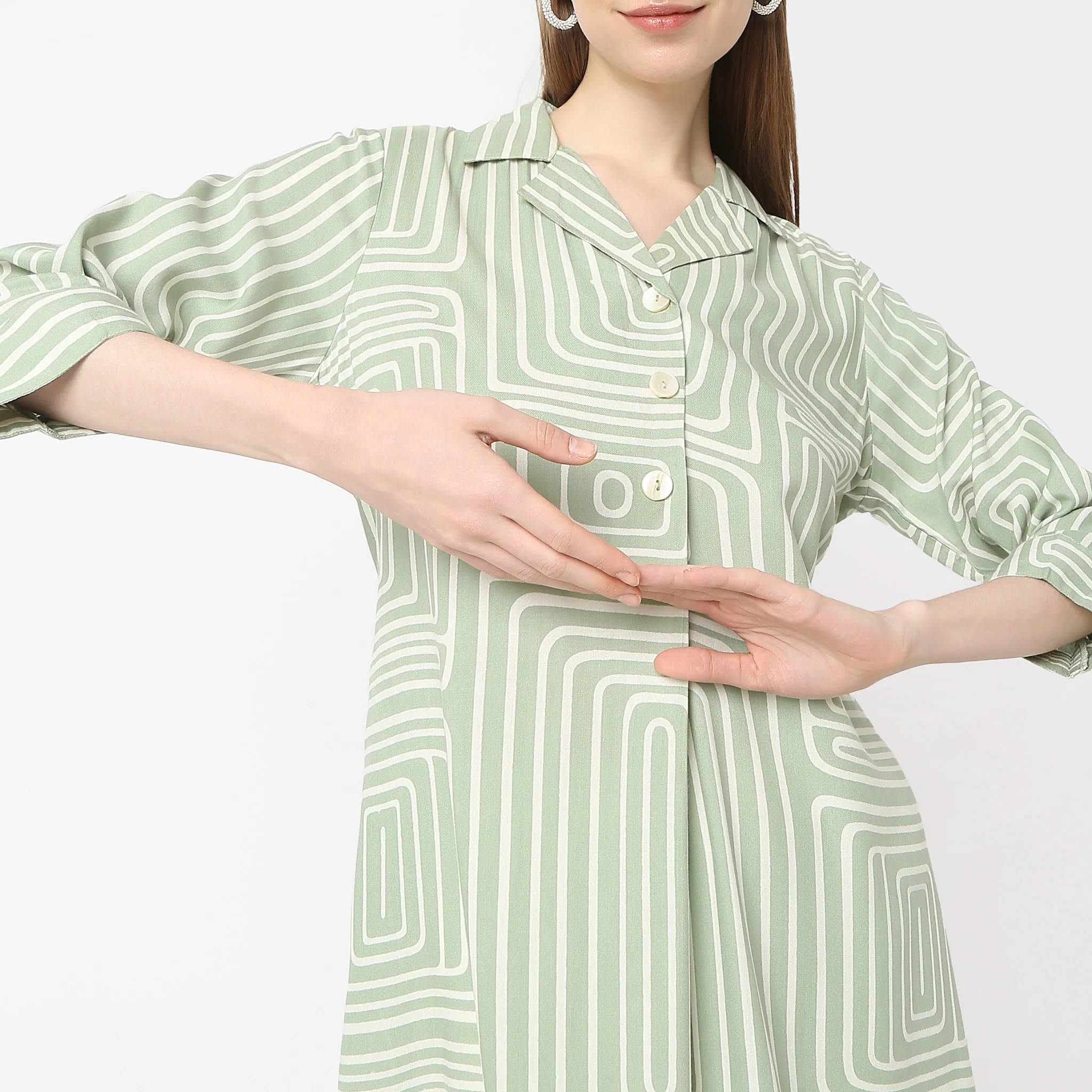 Straight Fit Printed Below Knee Lapel Collar Kurta - Image 4