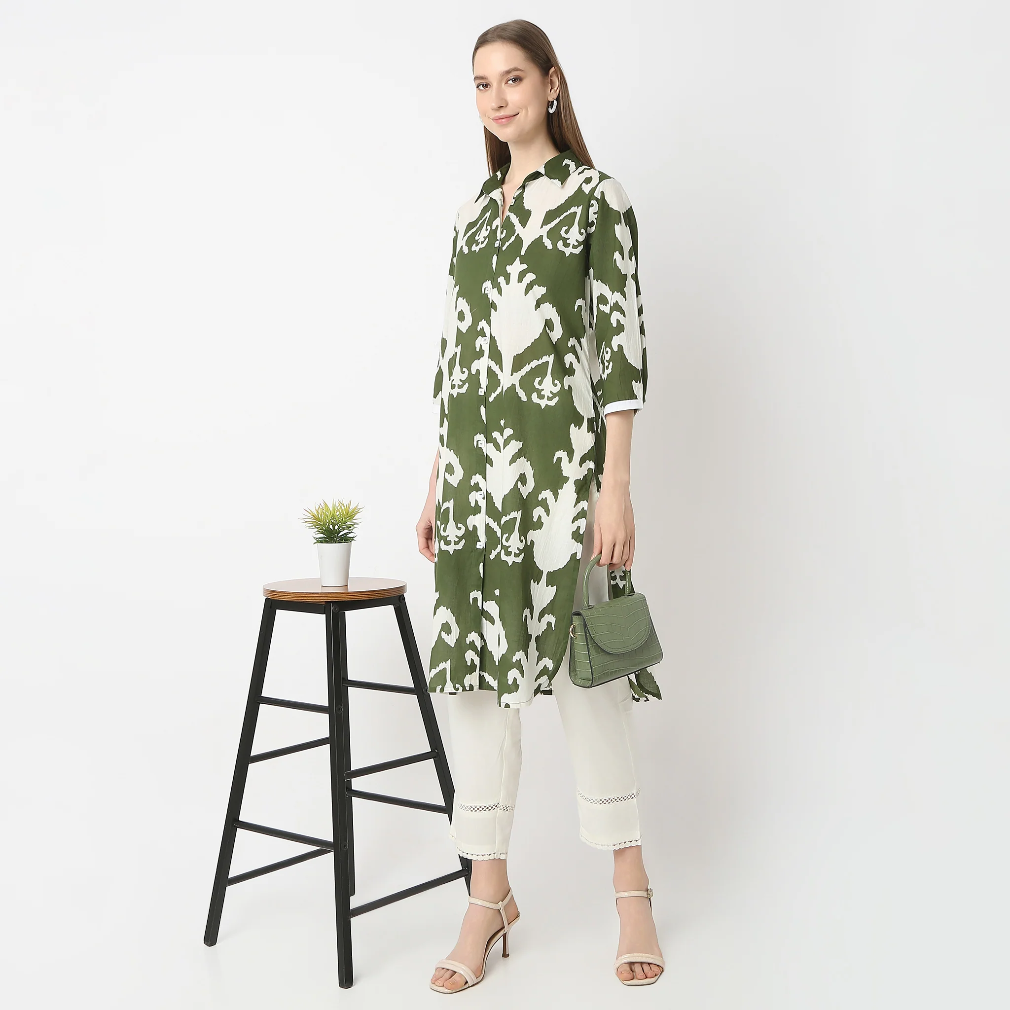 Straight Fit Printed Below Knee Shirt Collar Kurta
