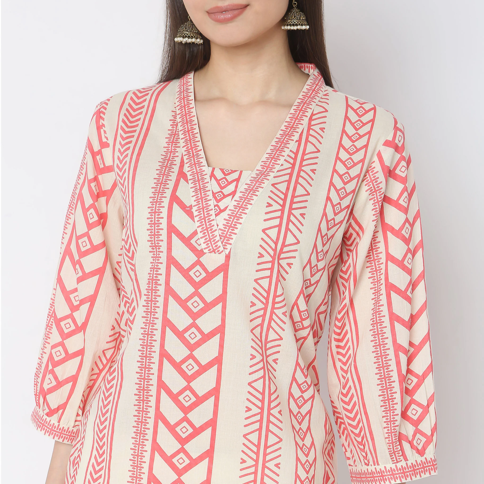 Straight Fit Printed Kurta - Image 4