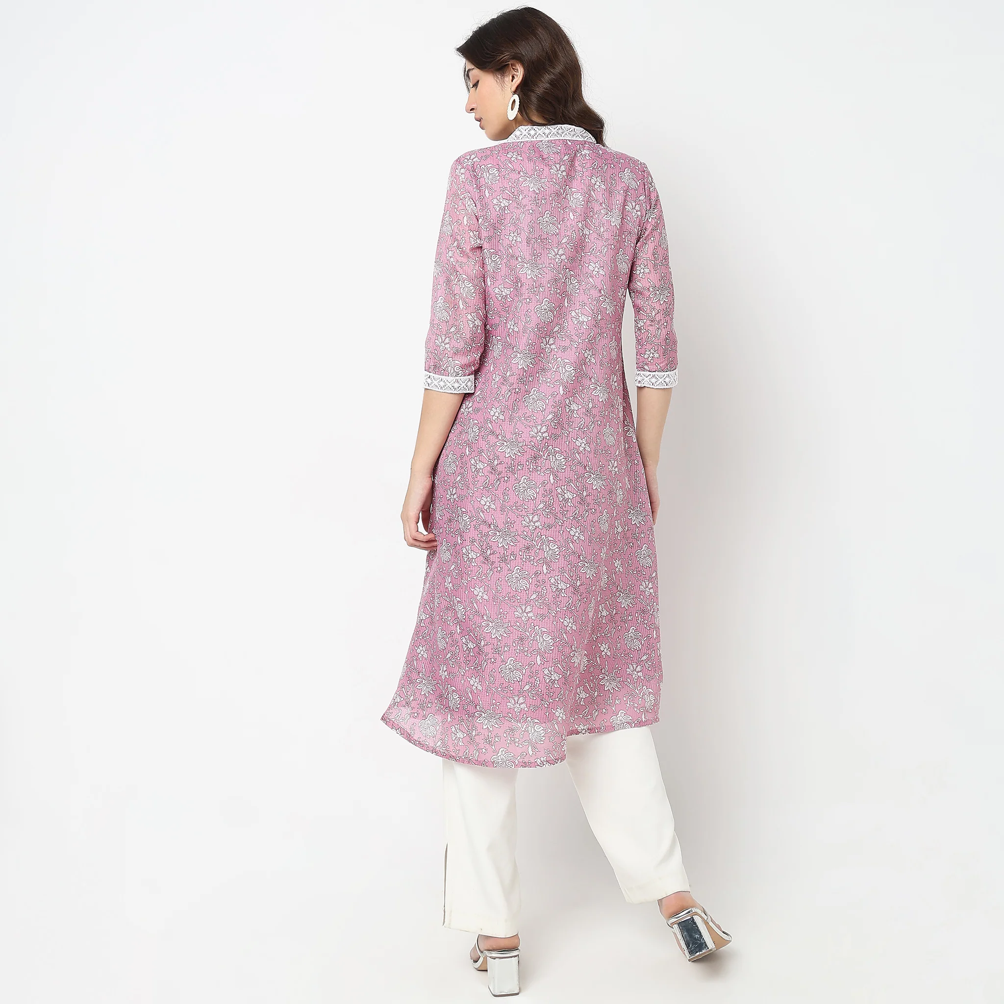 Straight Fit Printed Kurta - Image 3