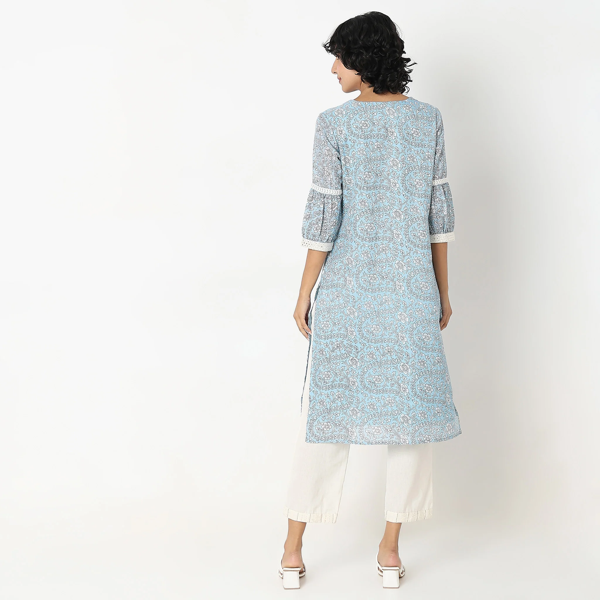 Straight Fit Printed Kurta - Image 3