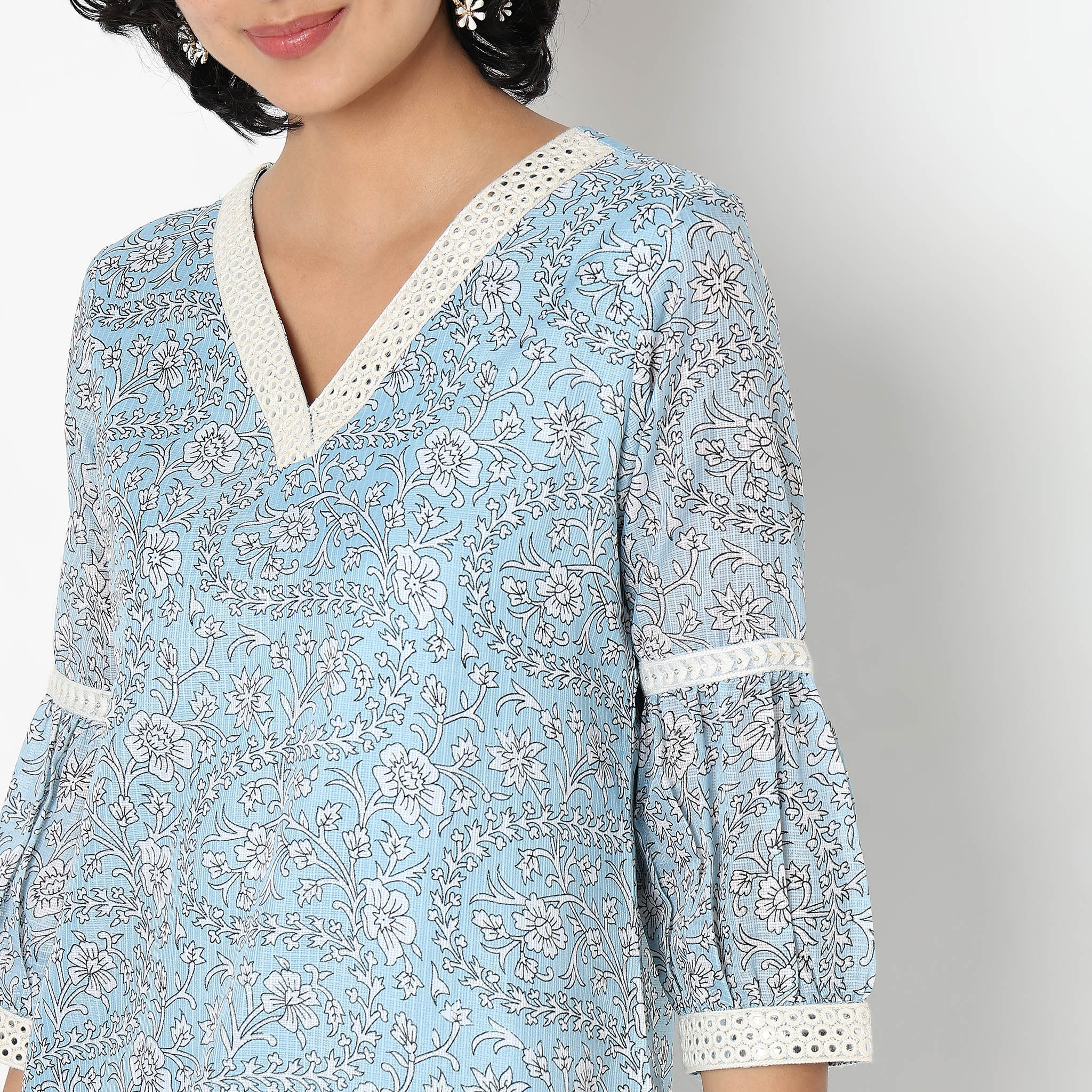 Straight Fit Printed Kurta - Image 4