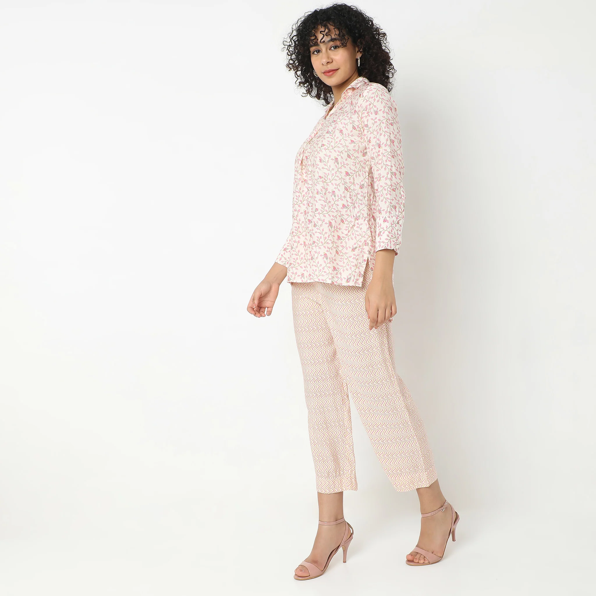 Straight Fit Printed Tunic With Pant Set - Image 5