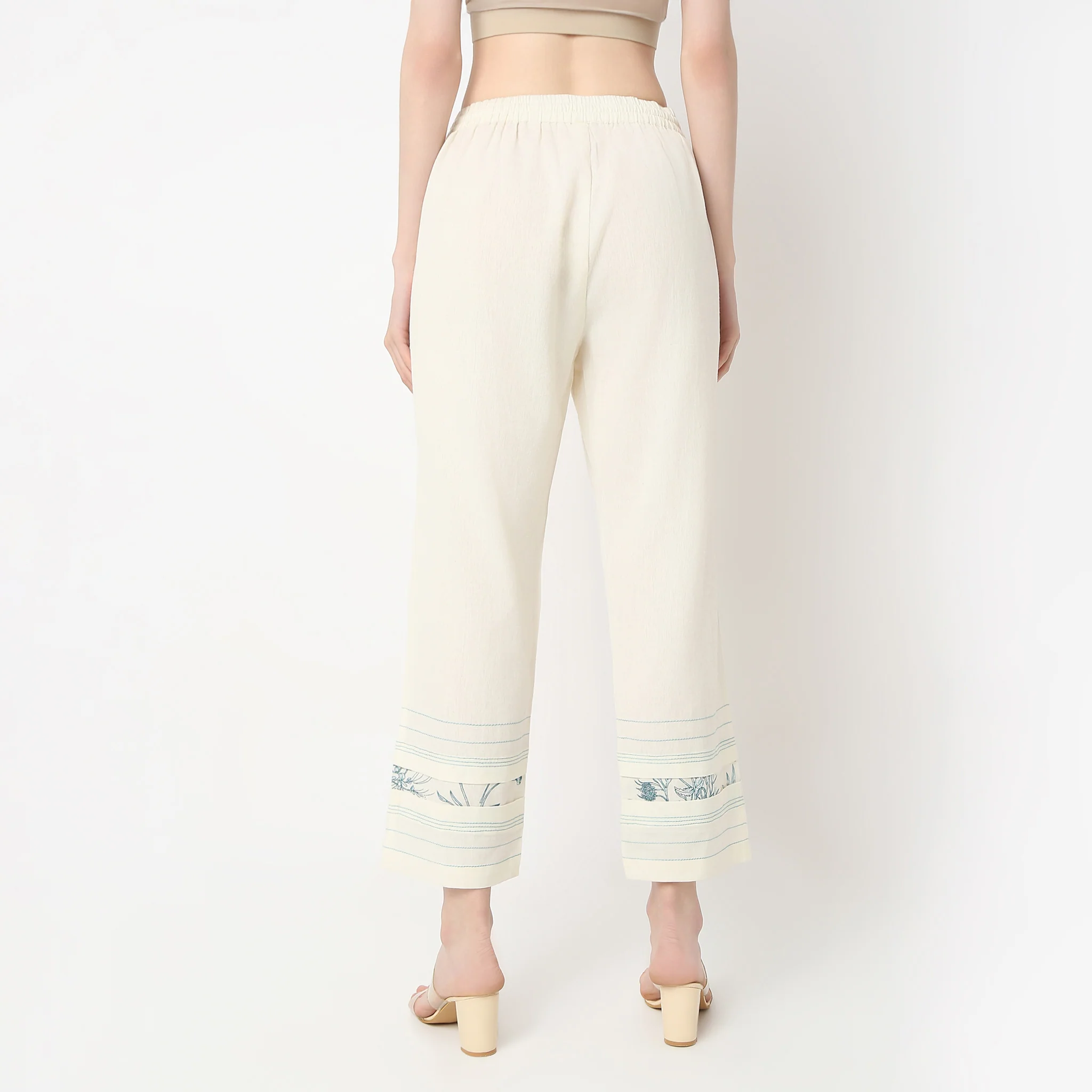 Straight Fit Printed Below Knee Pants - Image 3