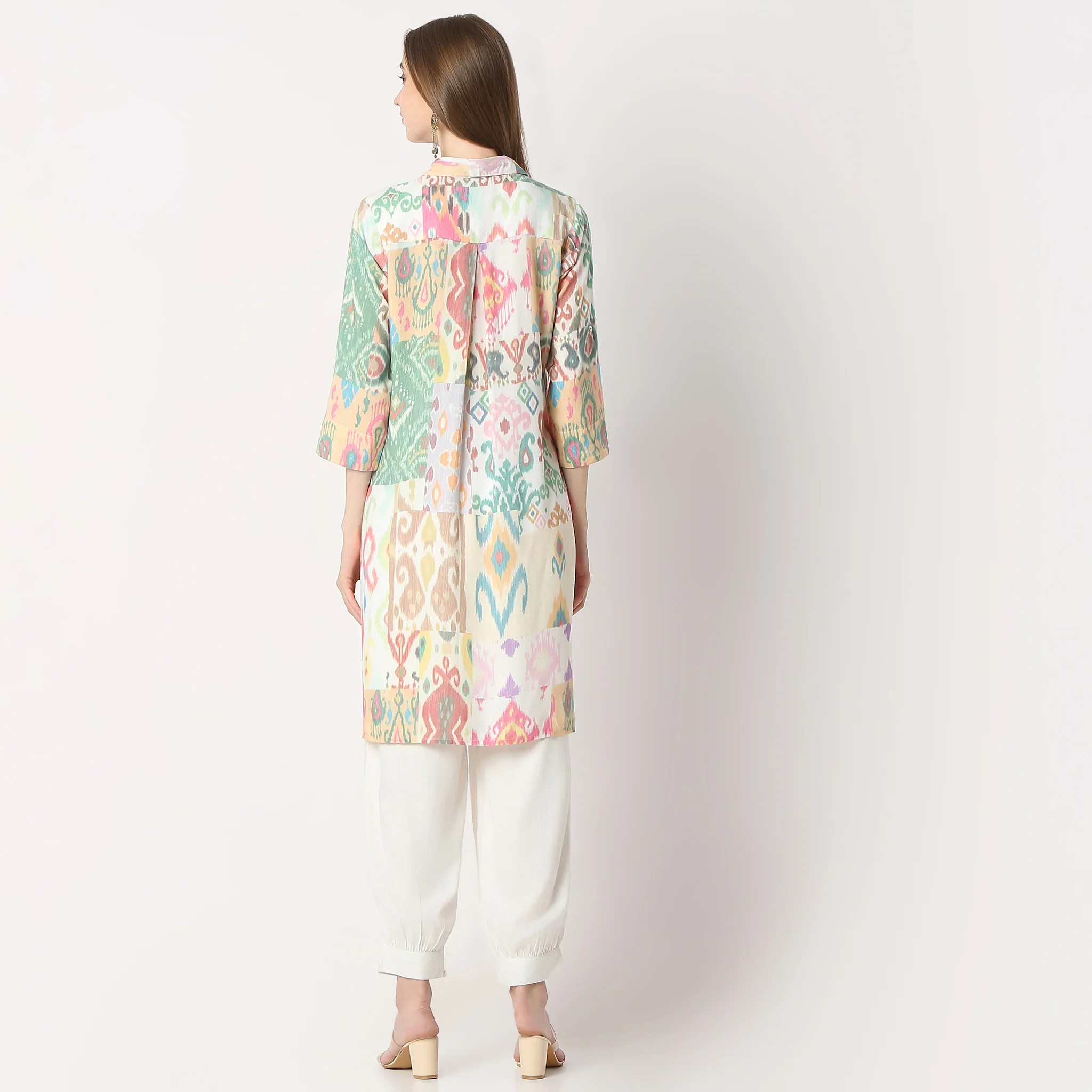 Straight Fit Printed Shirt Collar Kurta With Pant Set - Image 3
