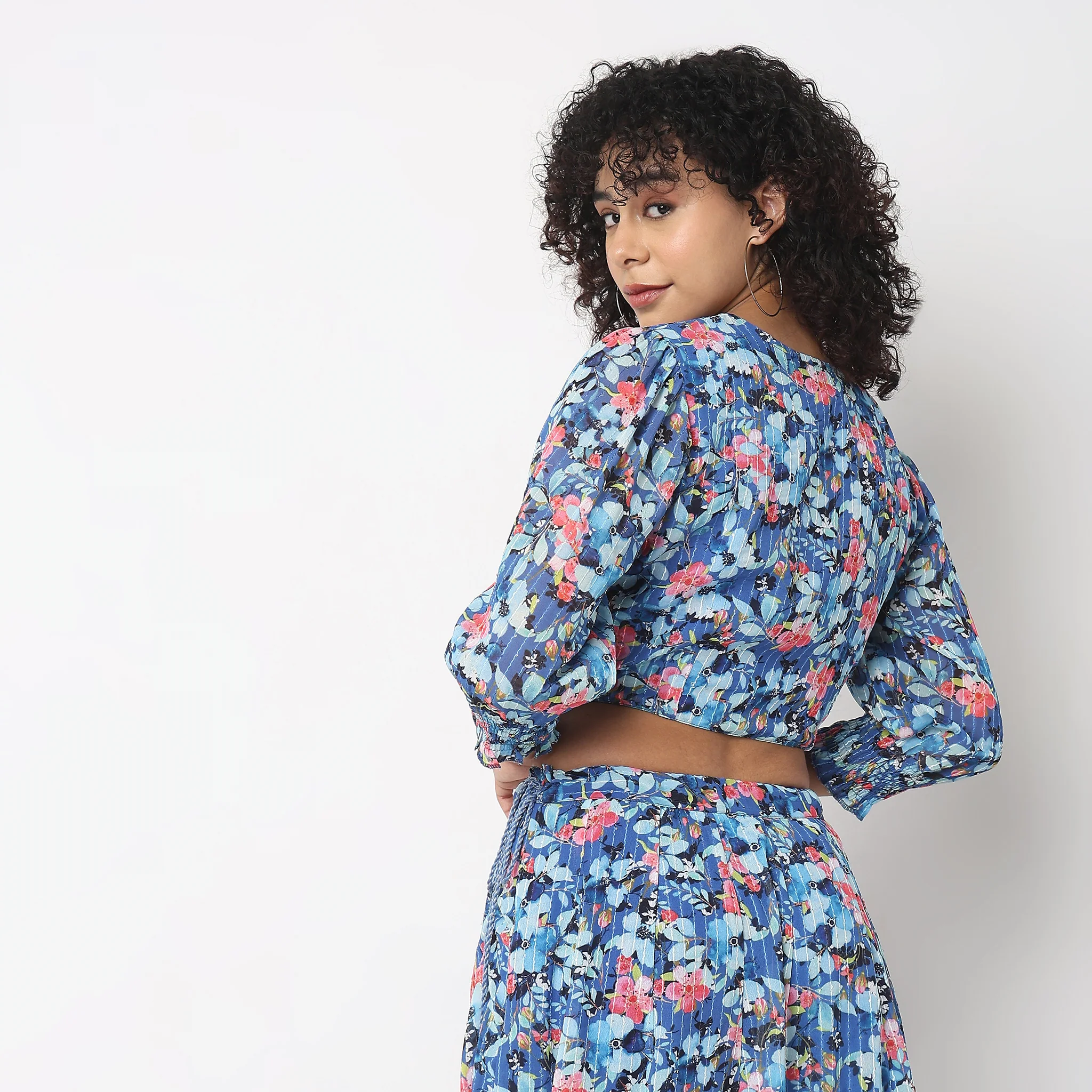 Straight Fit Printed Crop Top - Image 3