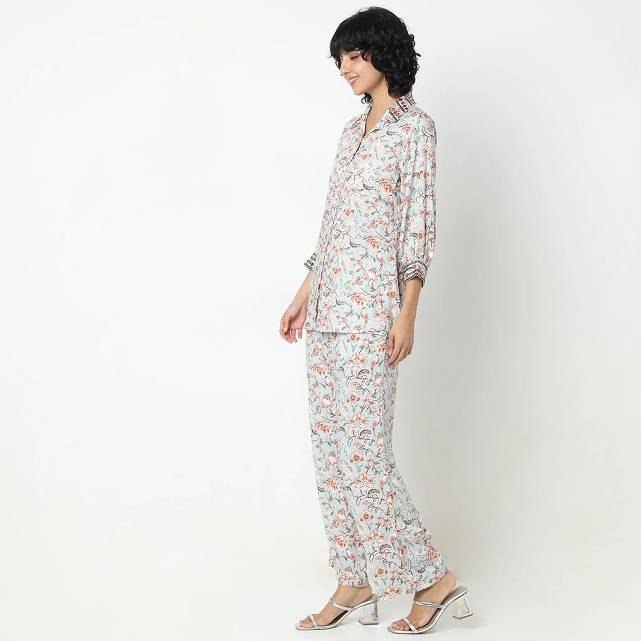 Straight Fit Printed Tunic Shirt With Pant Set - Image 5