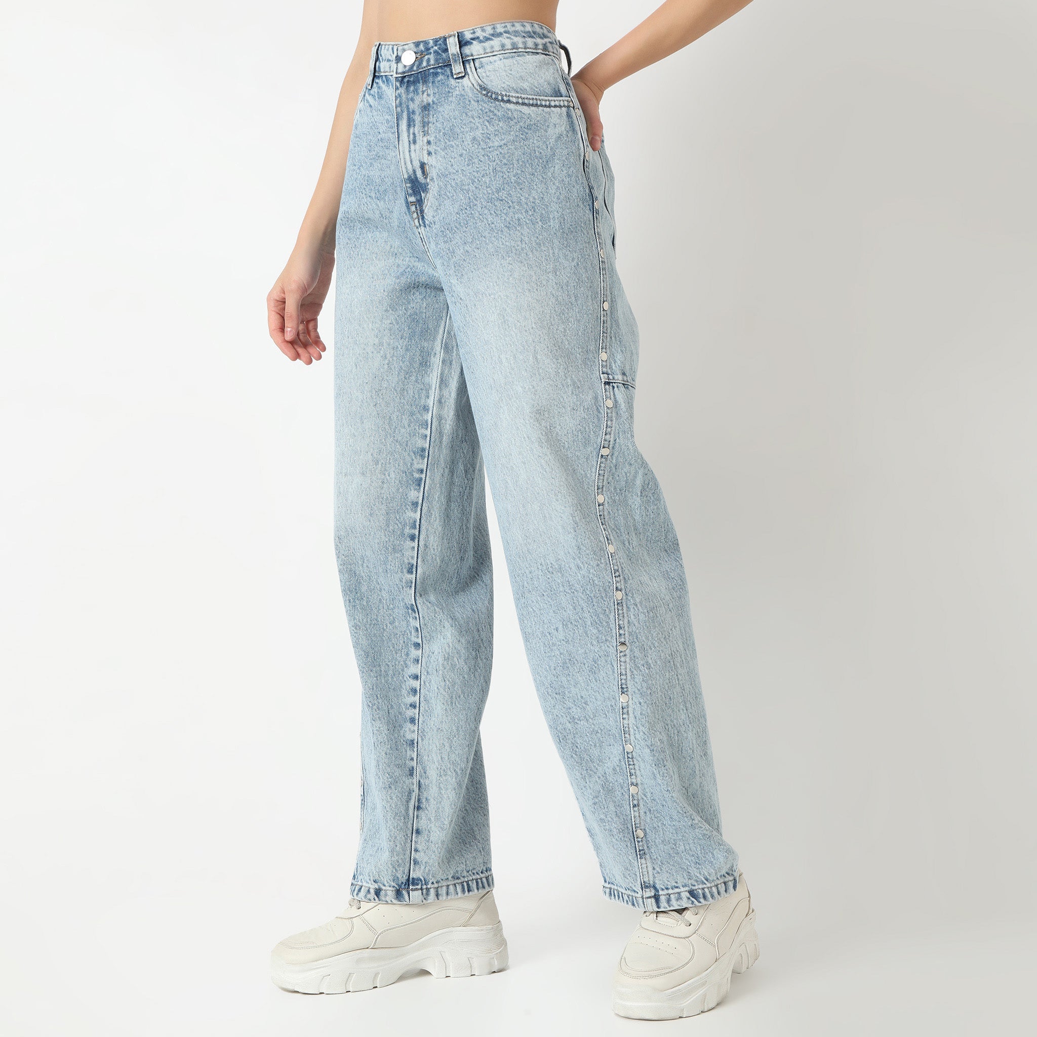 Straight Fit High Rise Light Wash Denim With Side Rivet Look Jeans - Image 4