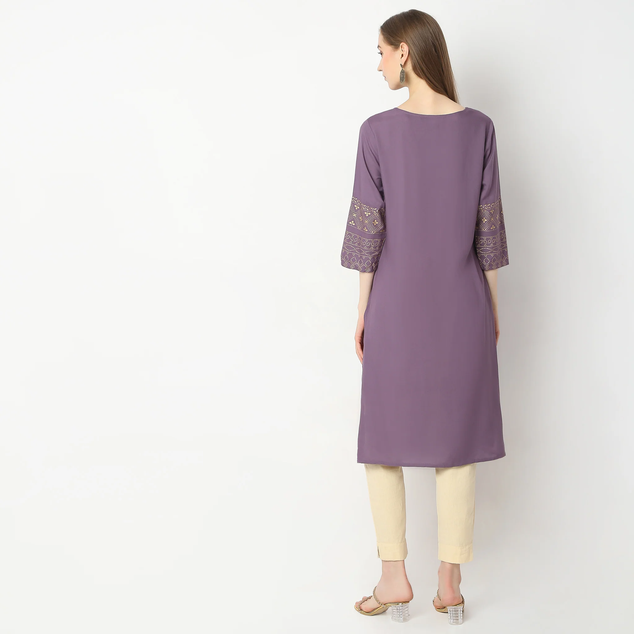 Straight Fit Solid Kurta - Image 3