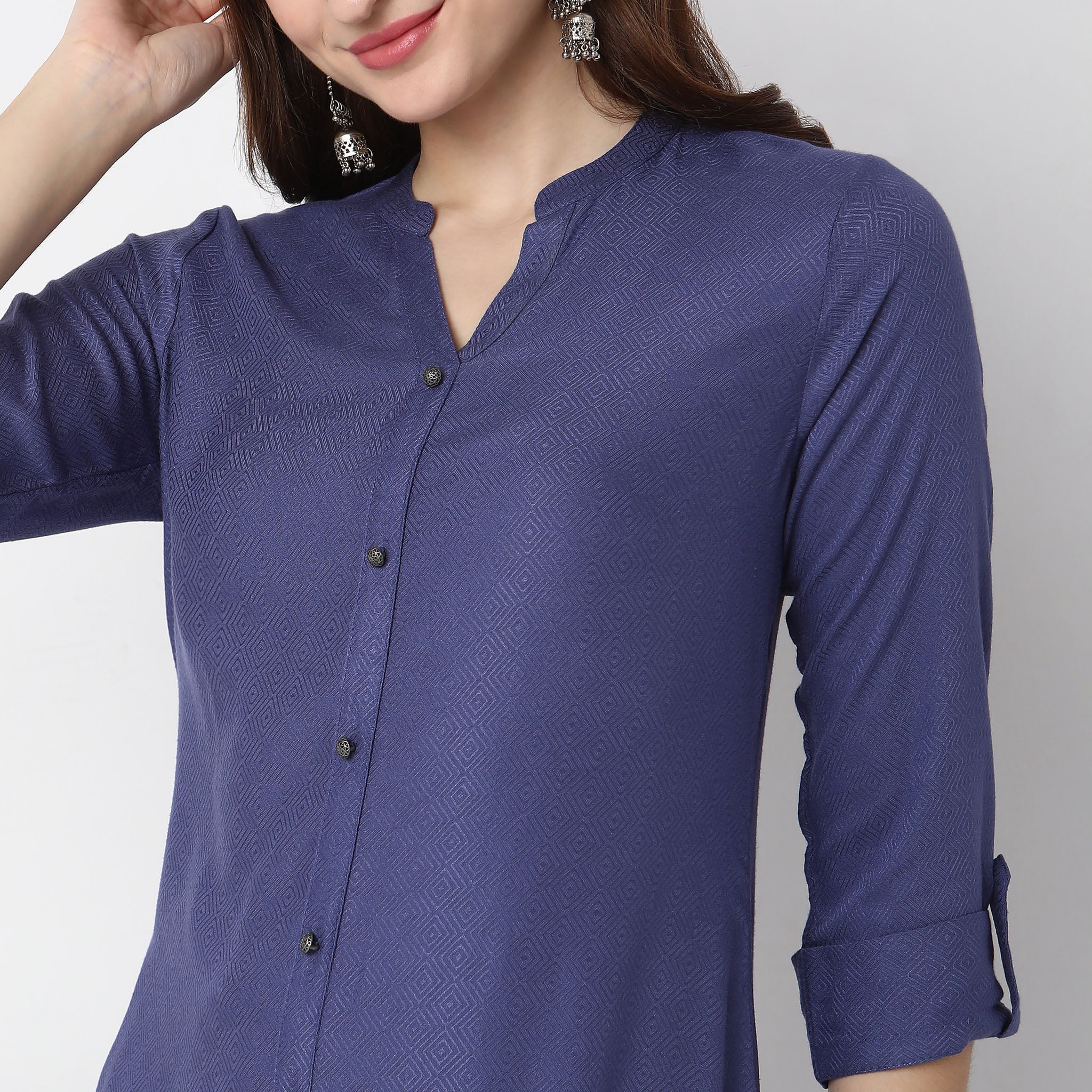Straight Fit Solid Kurta - Image 14