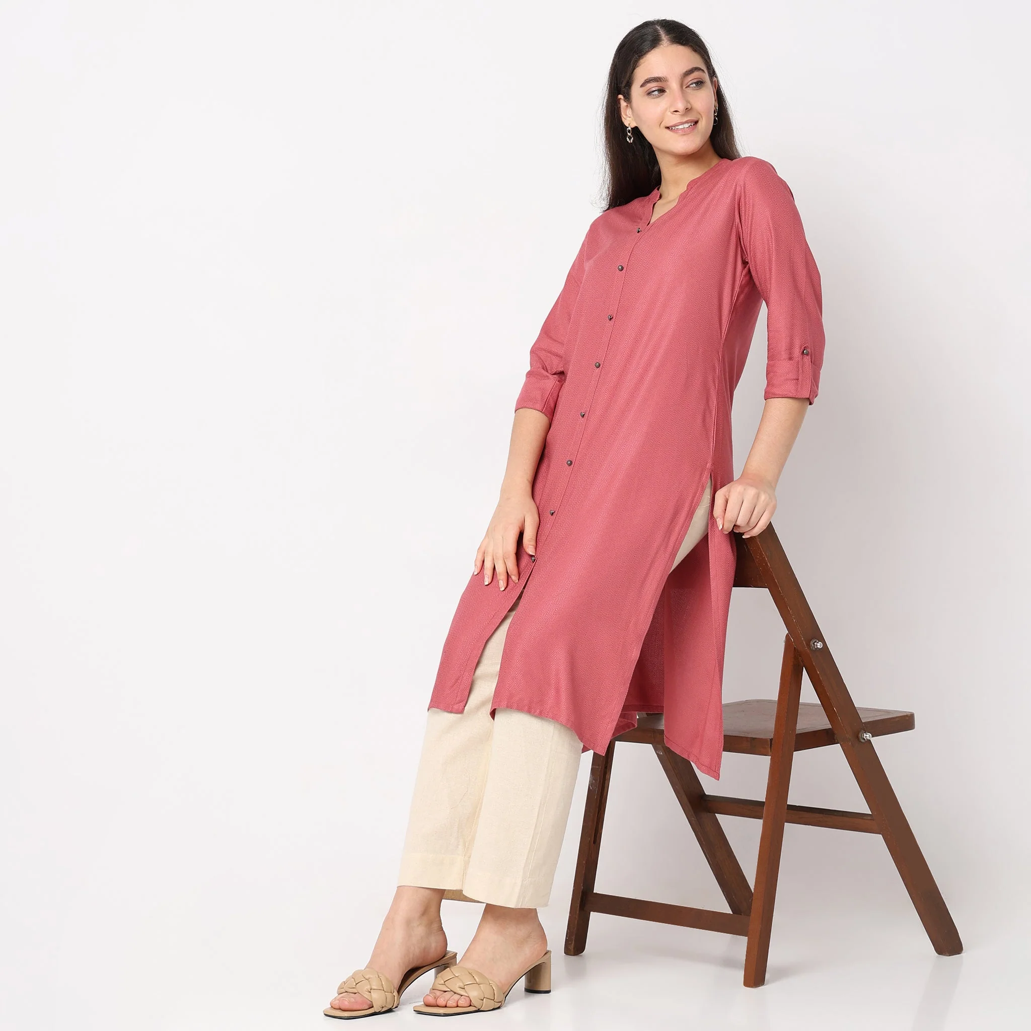 Straight Fit Solid Kurta - Image 6