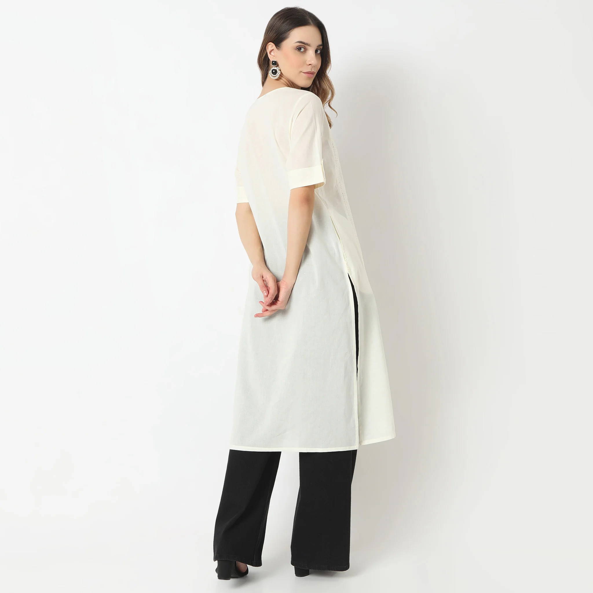 Straight Fit Short Sleeve Straight Below Knee Kurta - Image 3