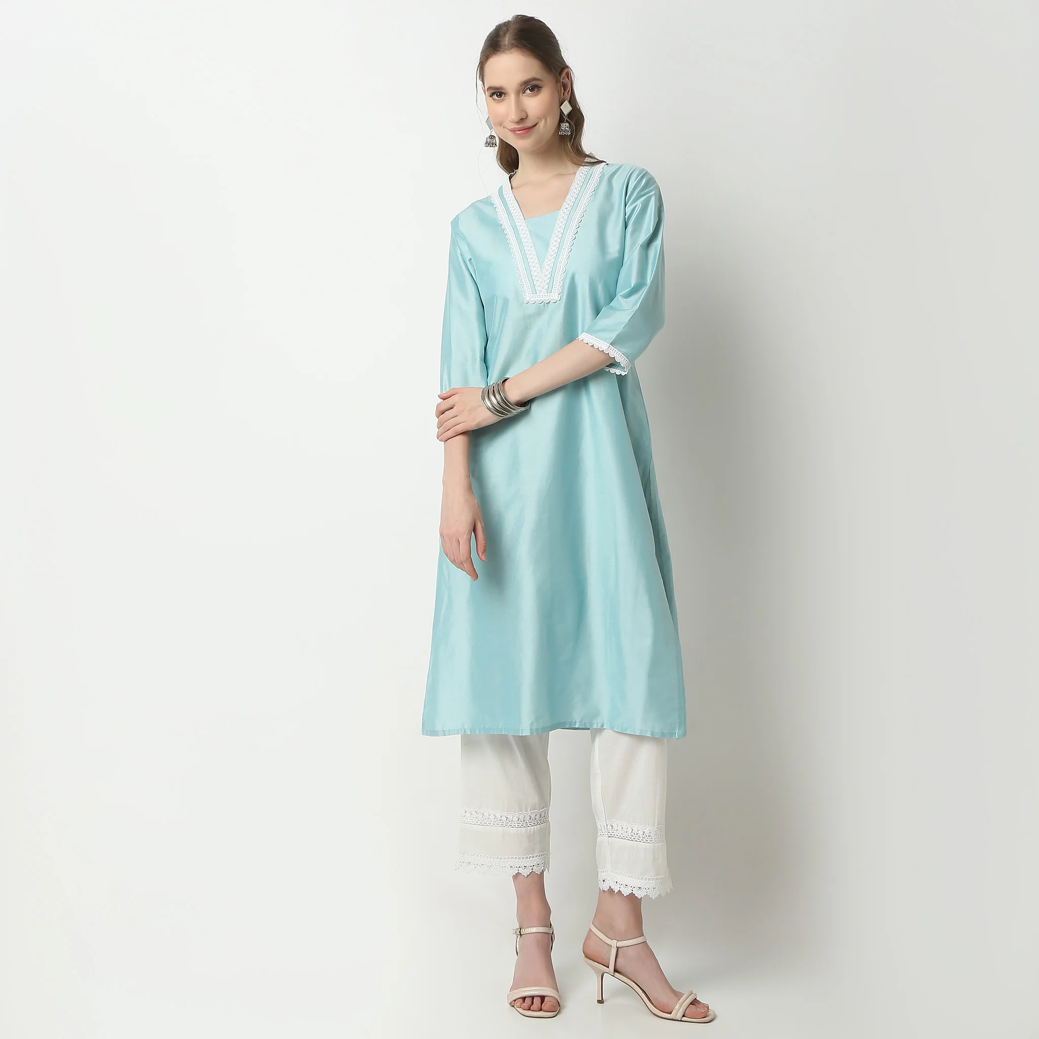 Straight Fit V-Neck Embroidered Below Knee Kurta