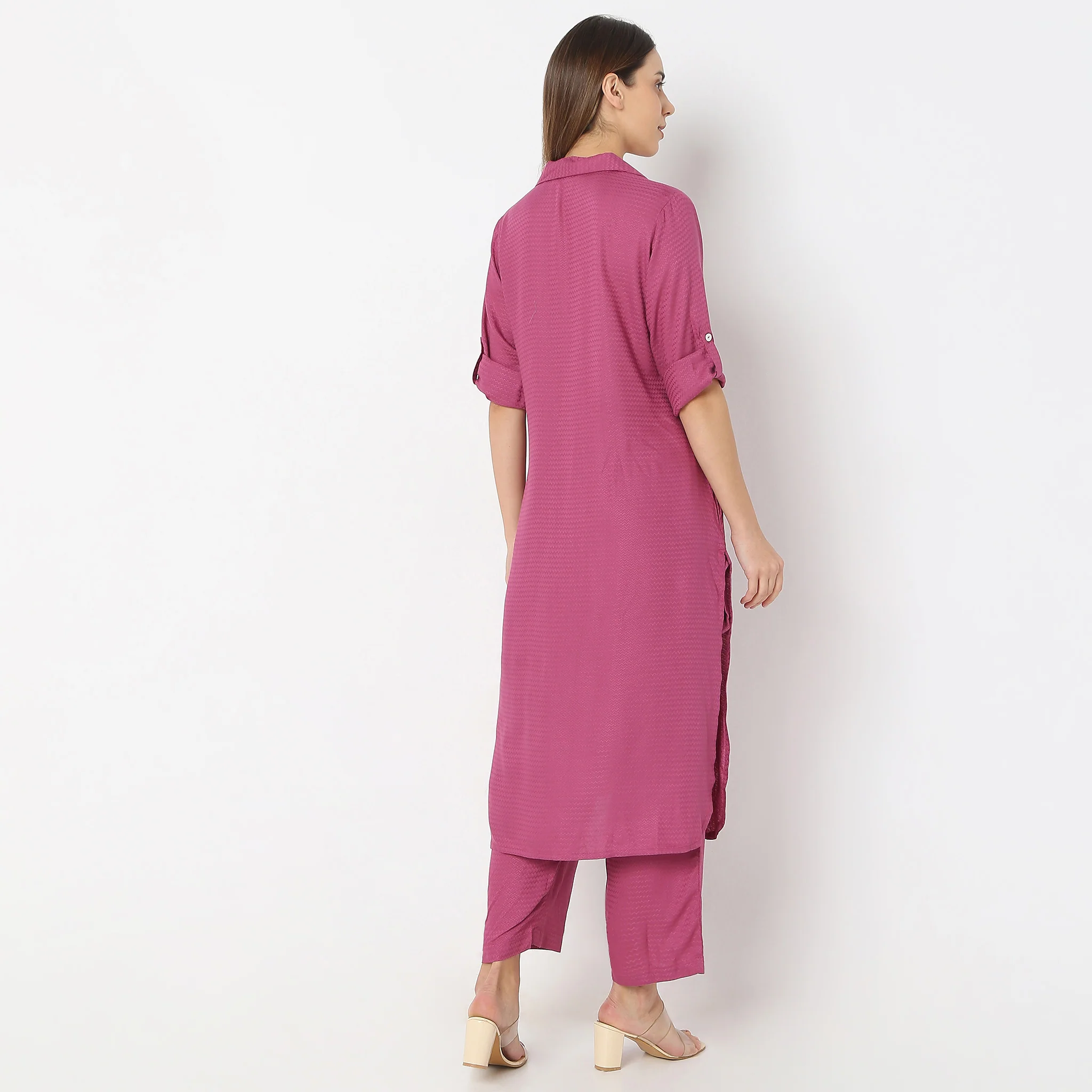 Straight Fit Traditional Lapel Collar Kurta With Pant Set - Image 3