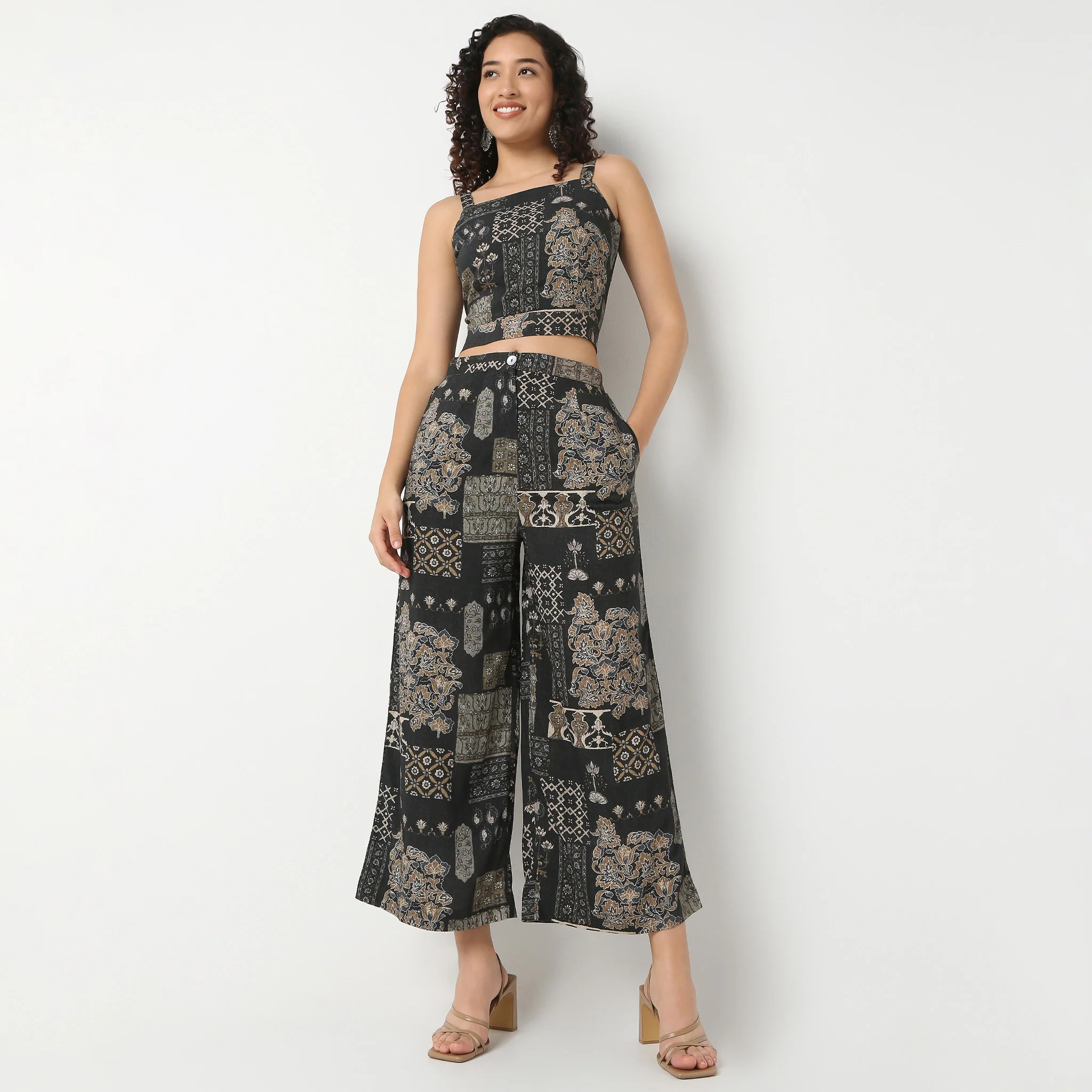 Strappy Printed Crop Top - Image 5