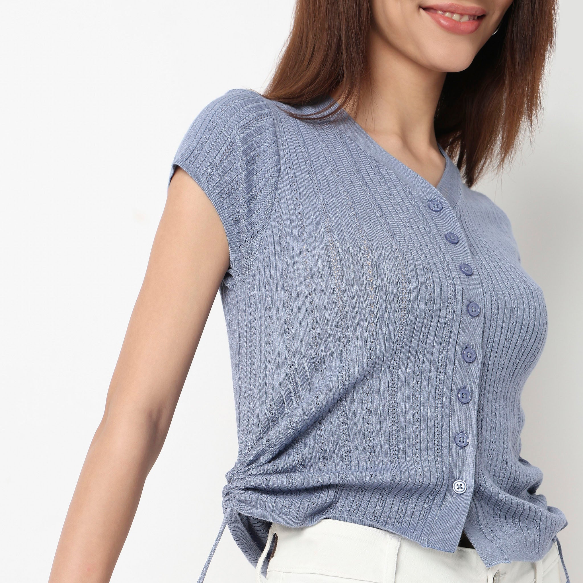 V-Neck Cropped T-Shirt With Side Ruching - Image 4